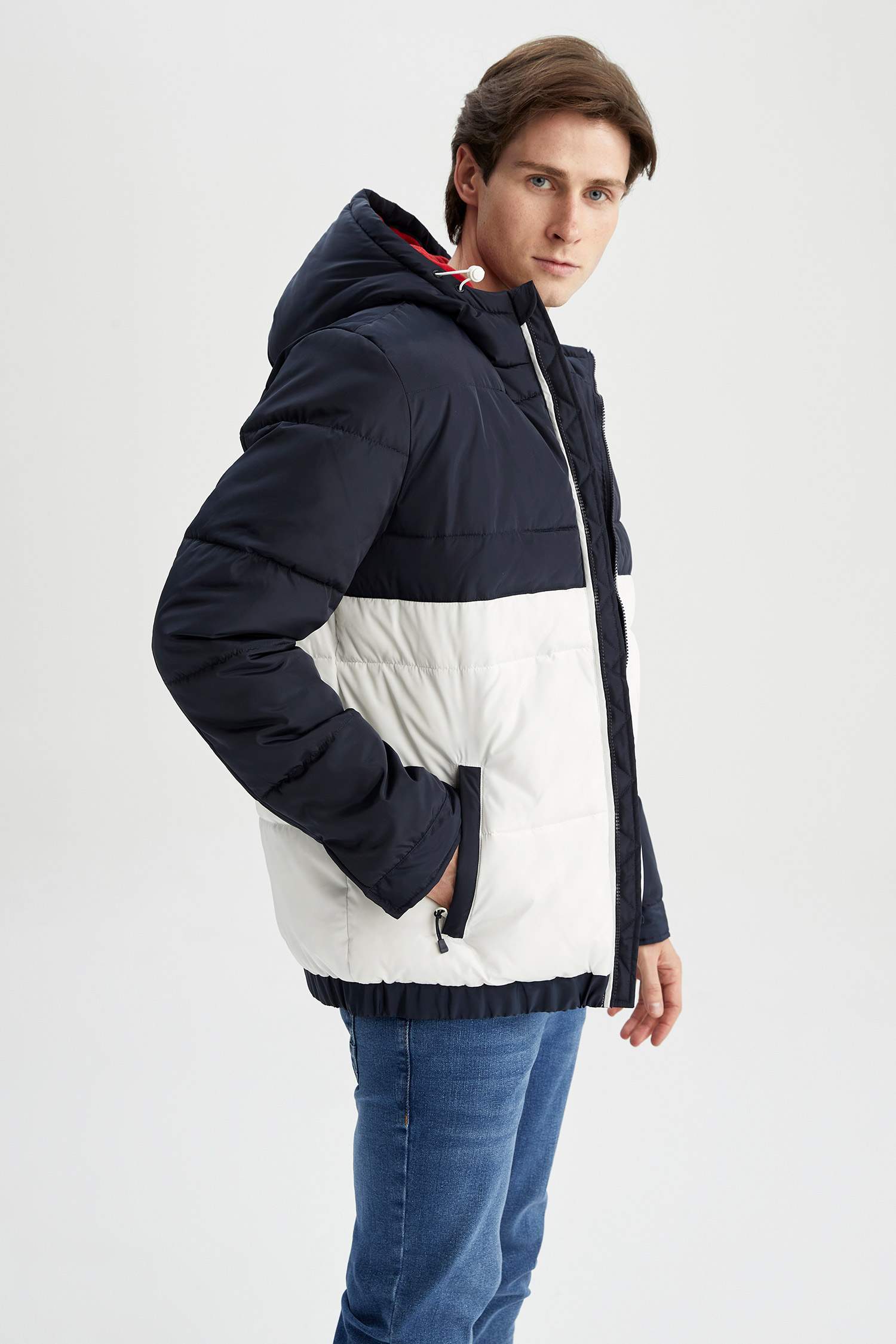 Rüzgar Geçirmez Su İtici Slim Fit Kapüşonlu Suni Kürklü Mont