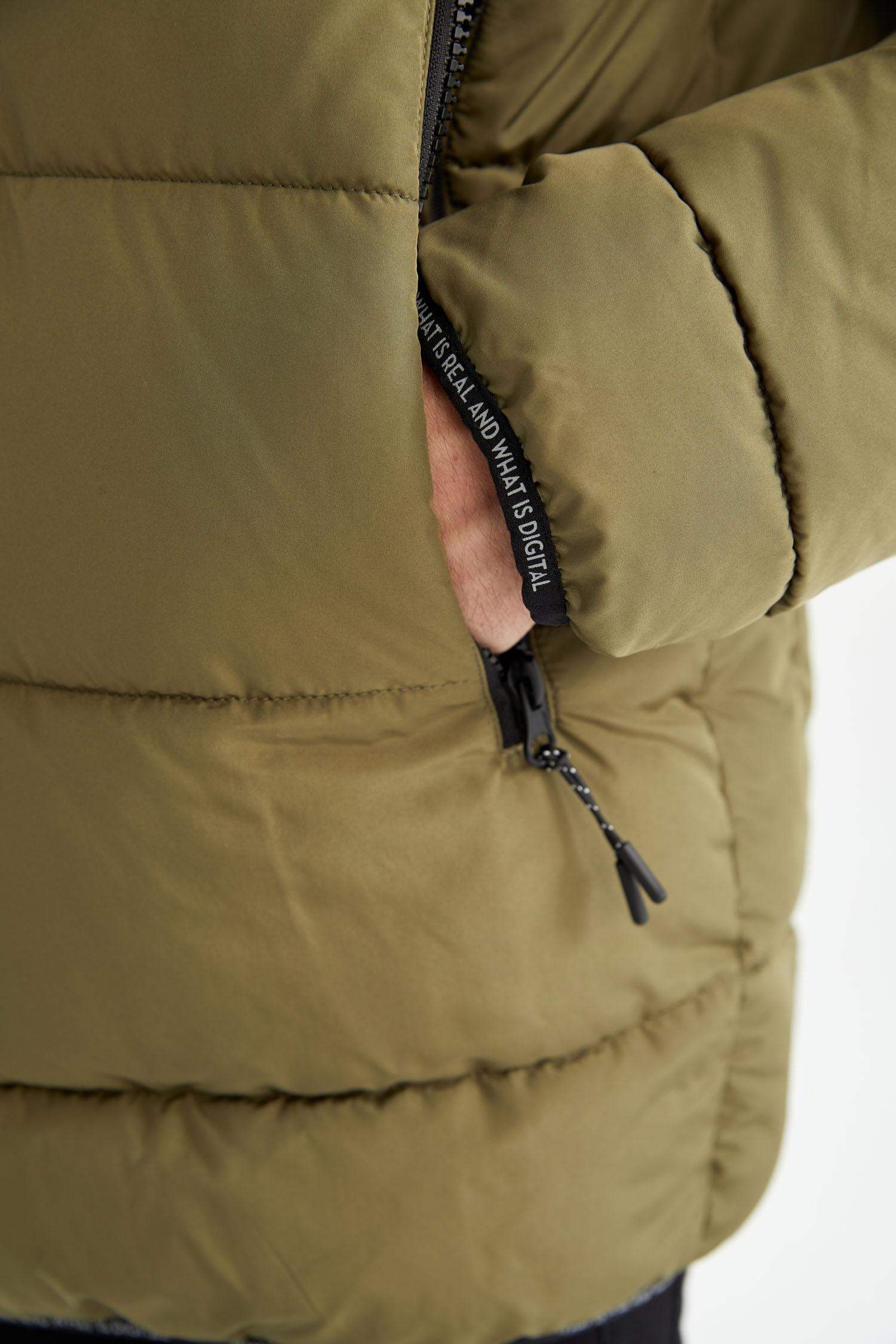 Regular Fit Kapüşonlu Rüzgar Geçirmez Puffer Şişme Mont