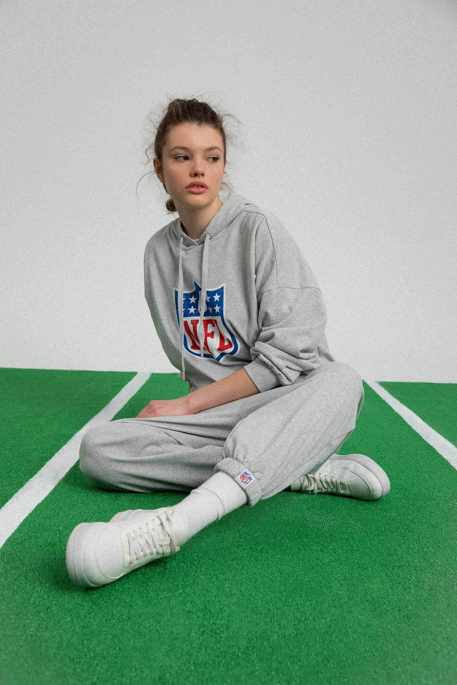 Grey WOMAN Oversized Long Sleeve NFL Shield Printed Hoodie 2432004