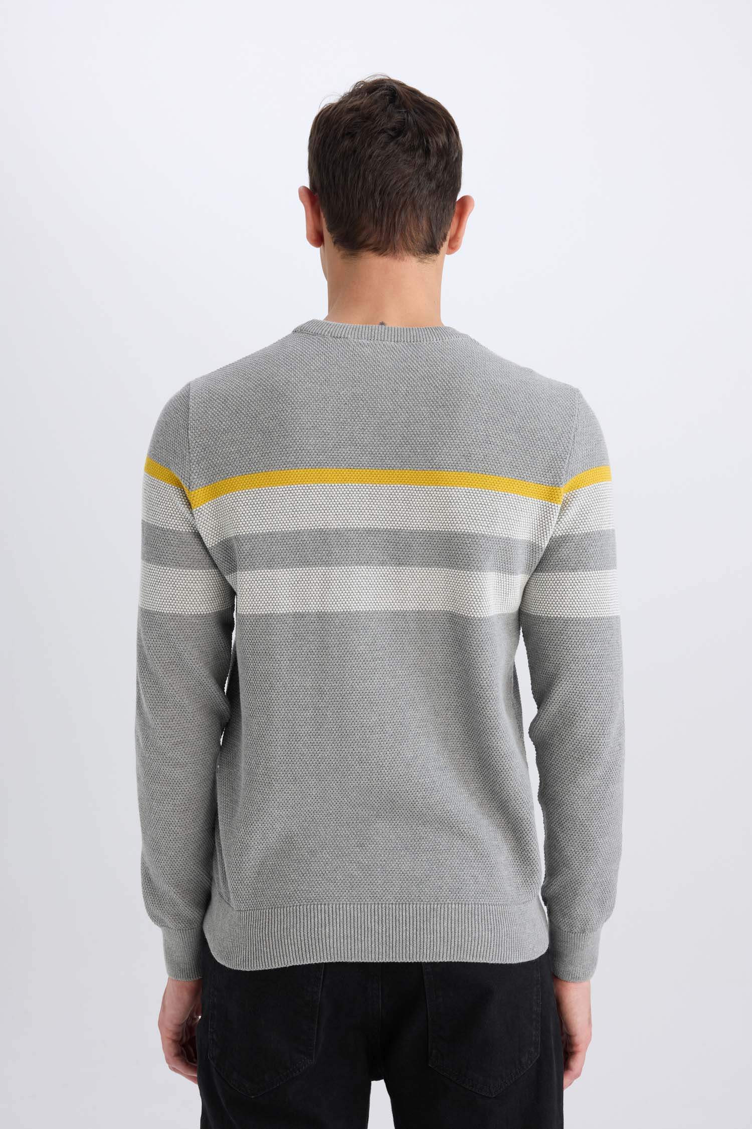 Standard Fit Crew Neck Knitwear Pullover