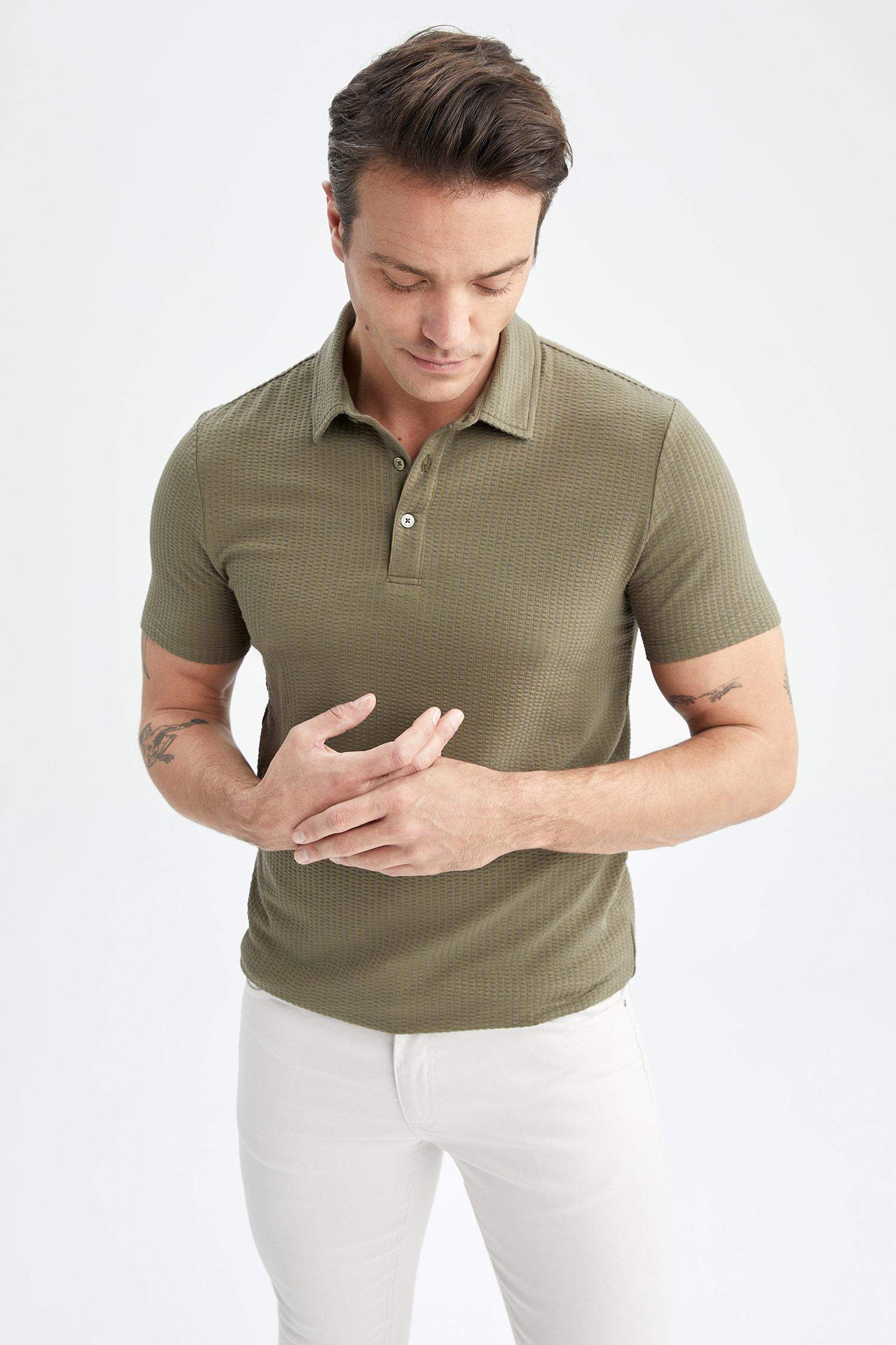 Футболка поло приталенного кроя