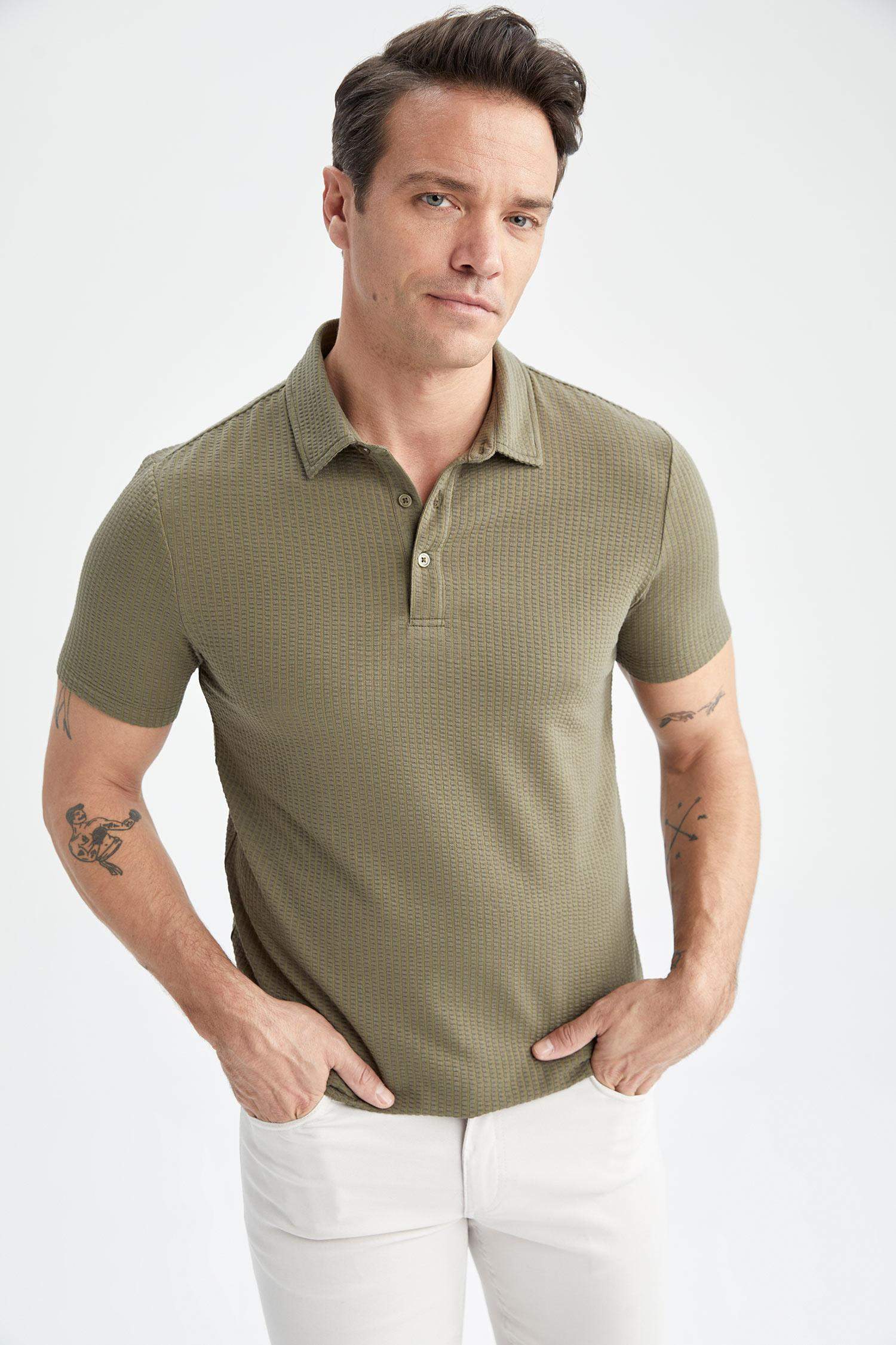 Футболка поло приталенного кроя