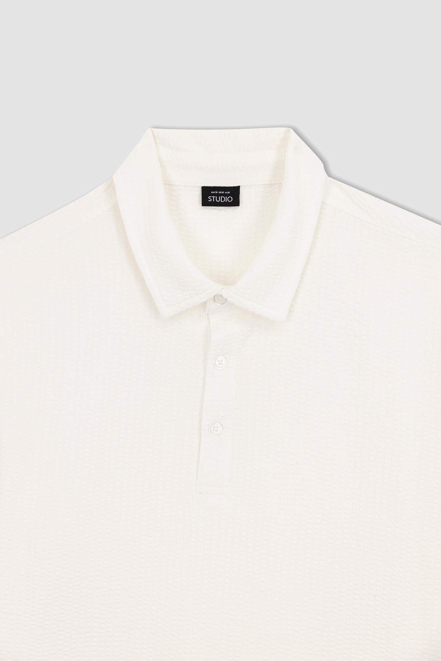White Man Slim Fit Short Sleeve T-Shirt 2453081 | DeFacto