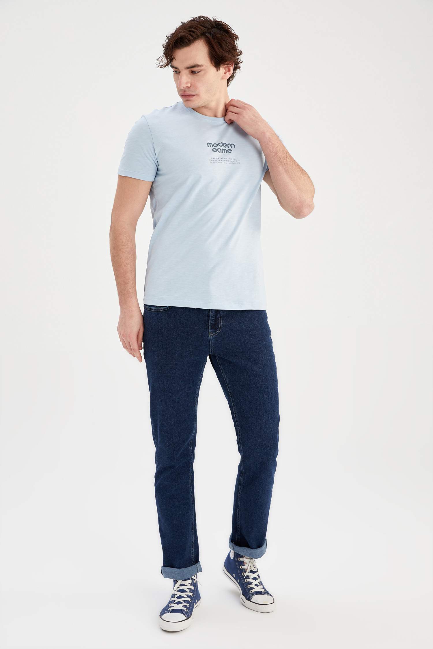 Slim Fit Short Sleeve Printed T-Shirt