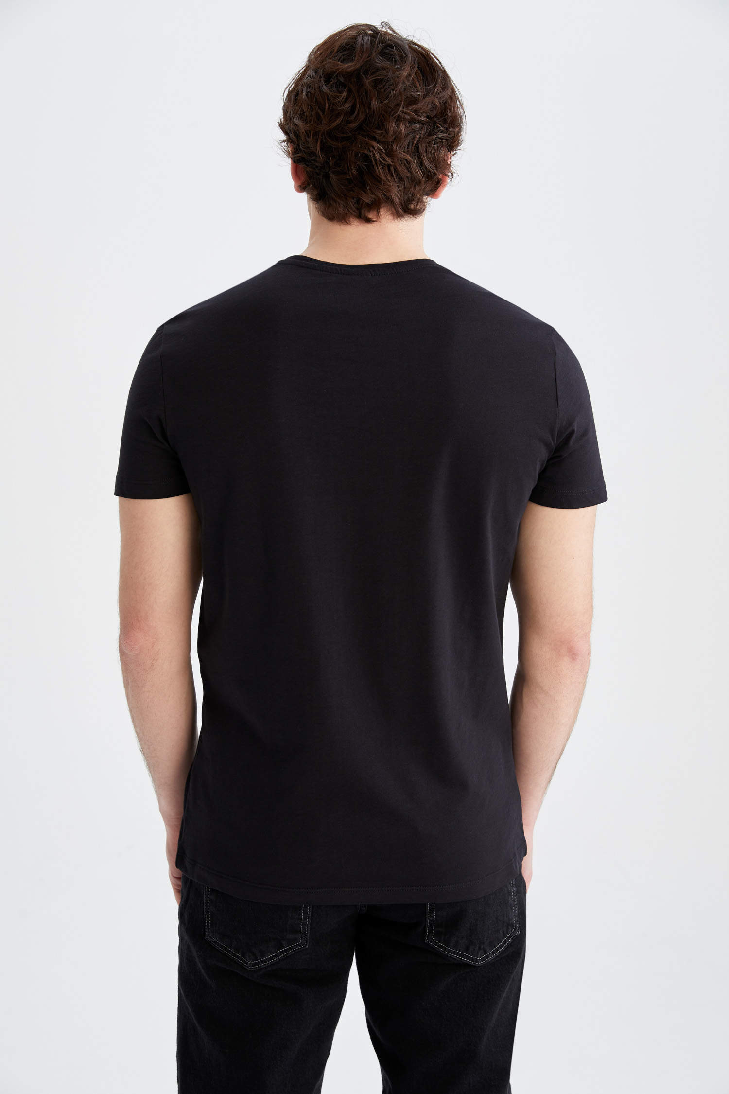 Black MAN Slim Fit Short Sleeve Printed T-Shirt 2408872 | DeFacto