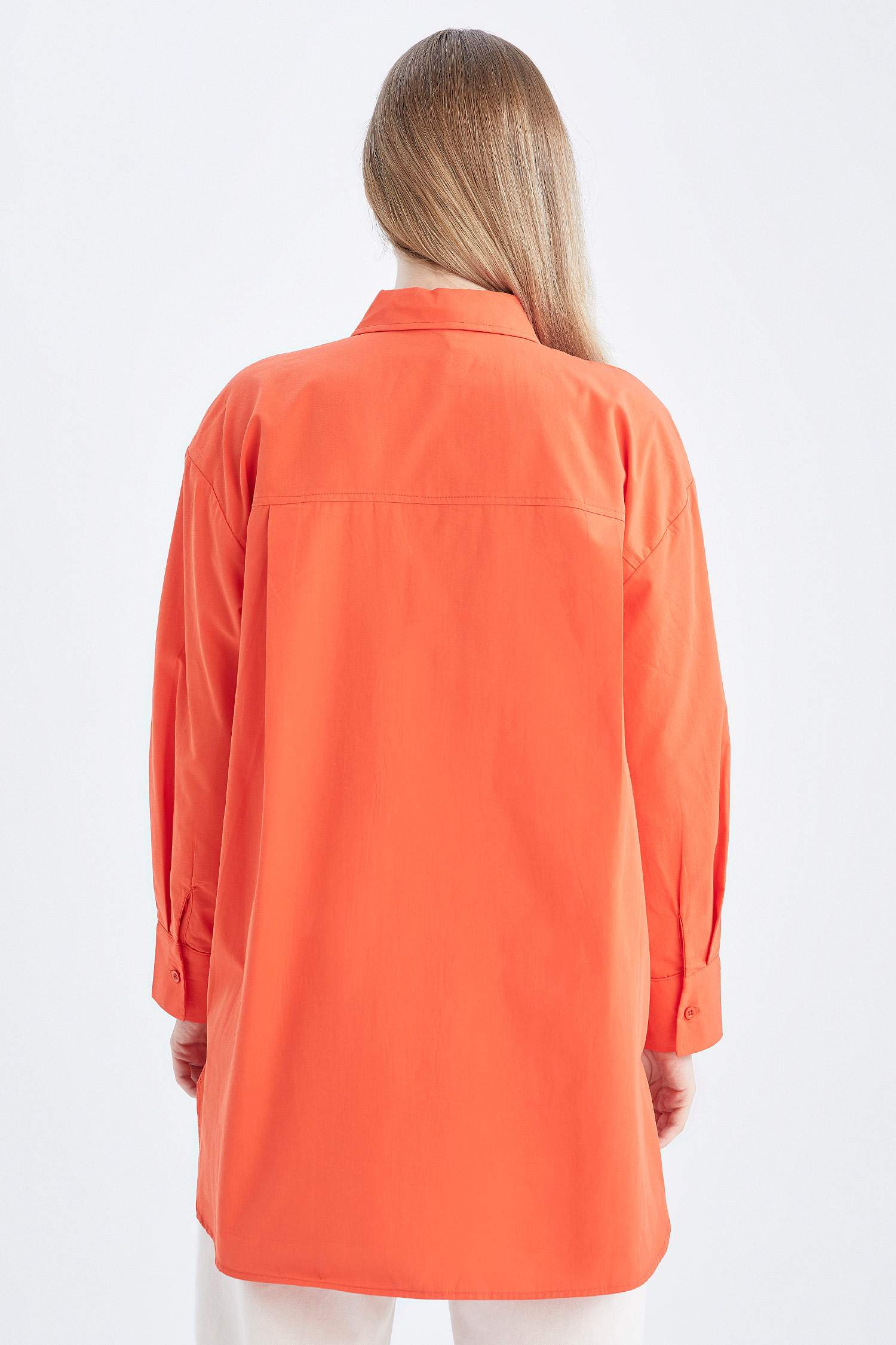 Туніка з довгим рукавом стандартного крою з коміром з довгим рукавом з попліну для жінок