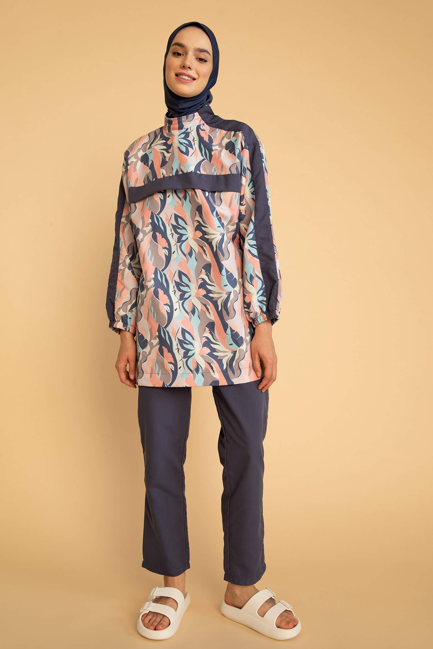 بوركيني مطبوع قصة عادية من 4 قطع