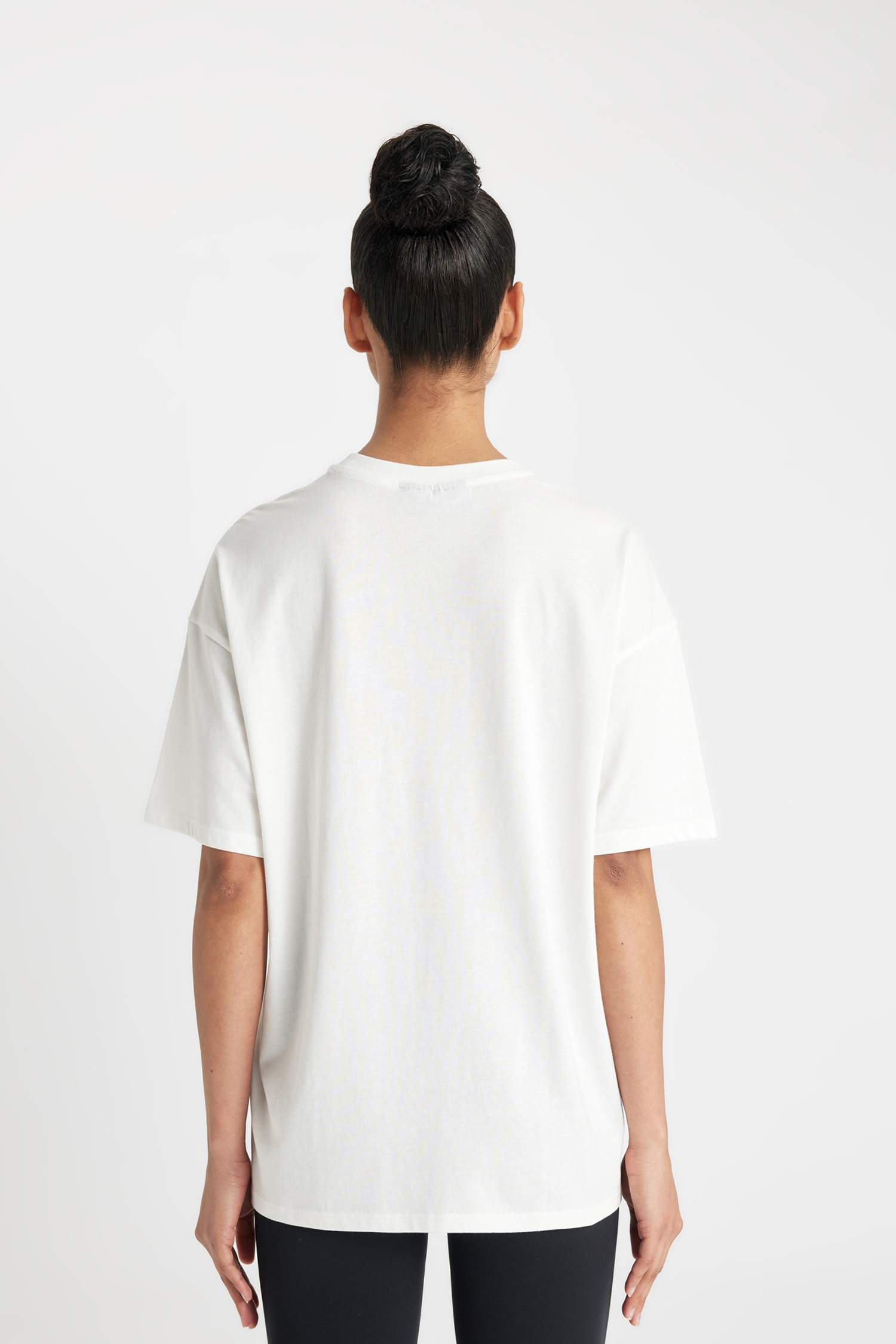 売れ筋商品|||ナイキ Tシャツ レディース トップス NBA CHICAGO BULLS BOXY TEE - Club wear - offwhite White WOMAN DeFactoFit NBA Chicago Bulls Oversize Fit T