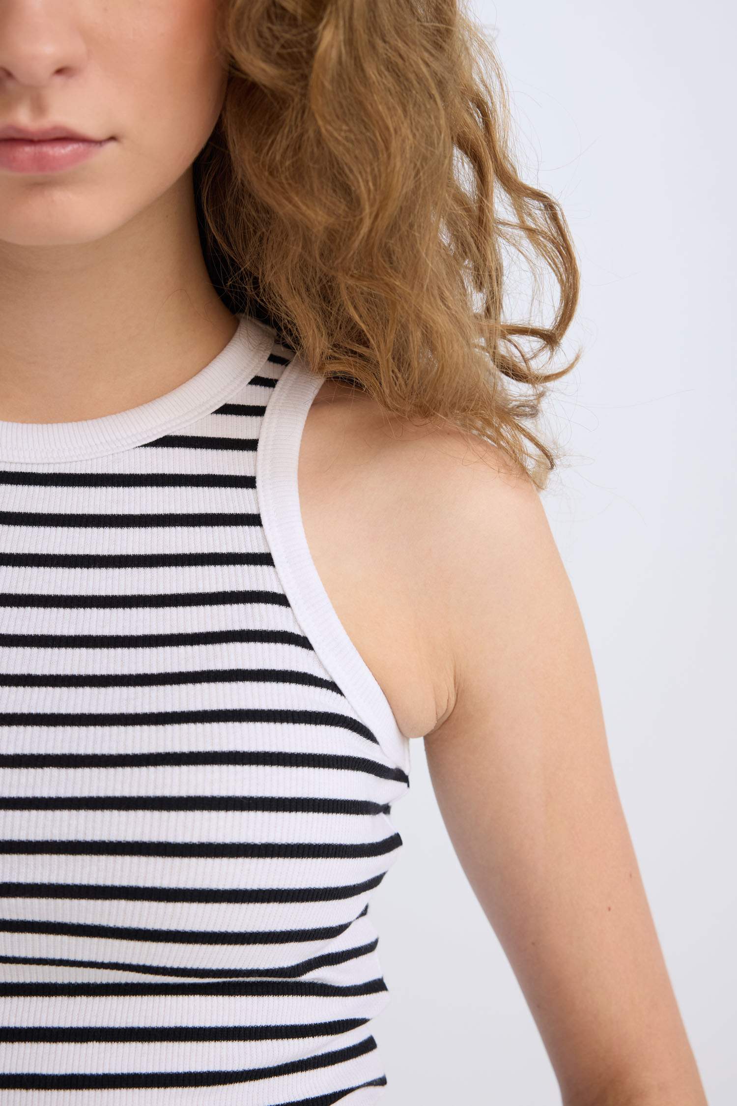 Кроп-топ в полоску и в рубчик