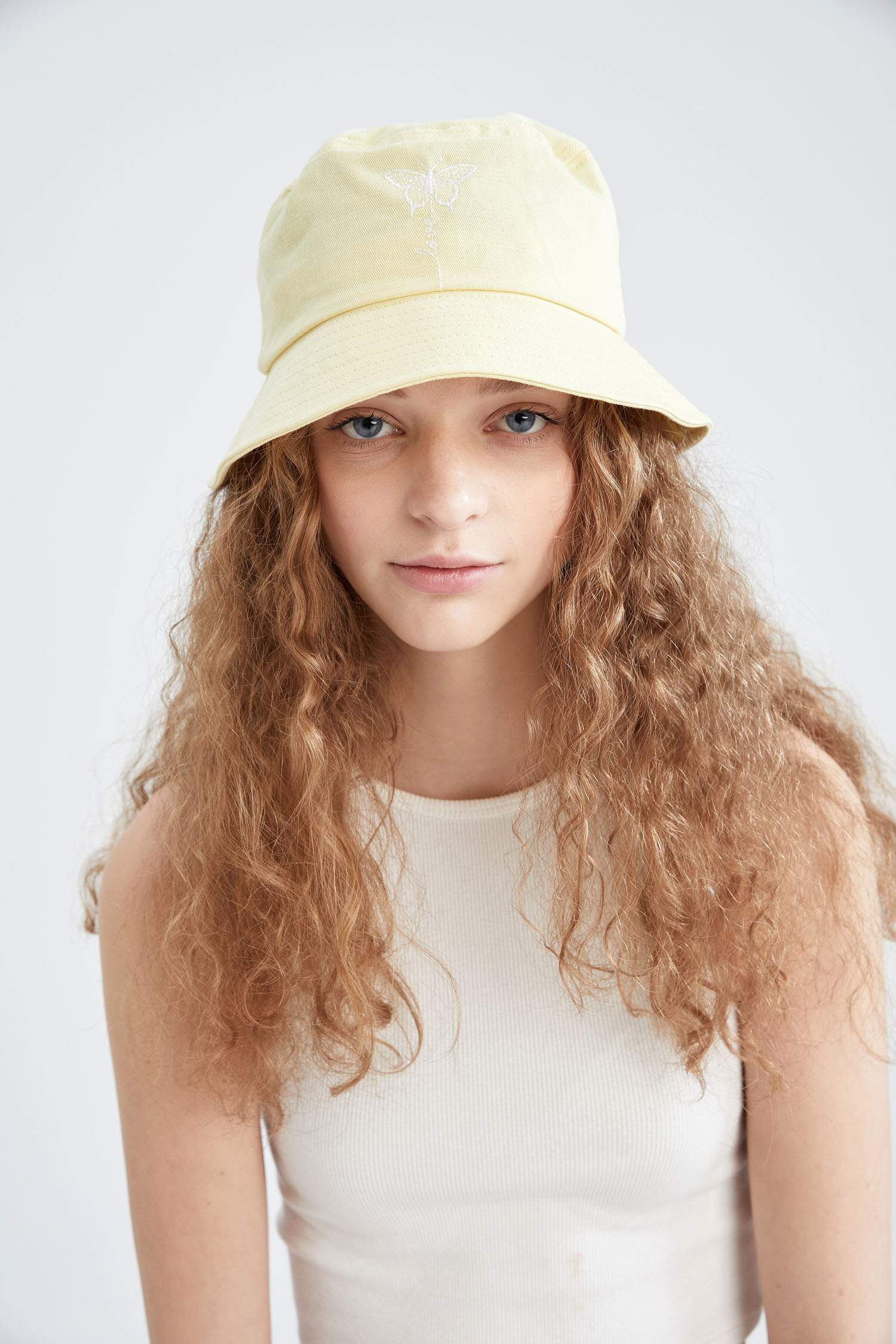 urban outfitters embroidered bucket hat