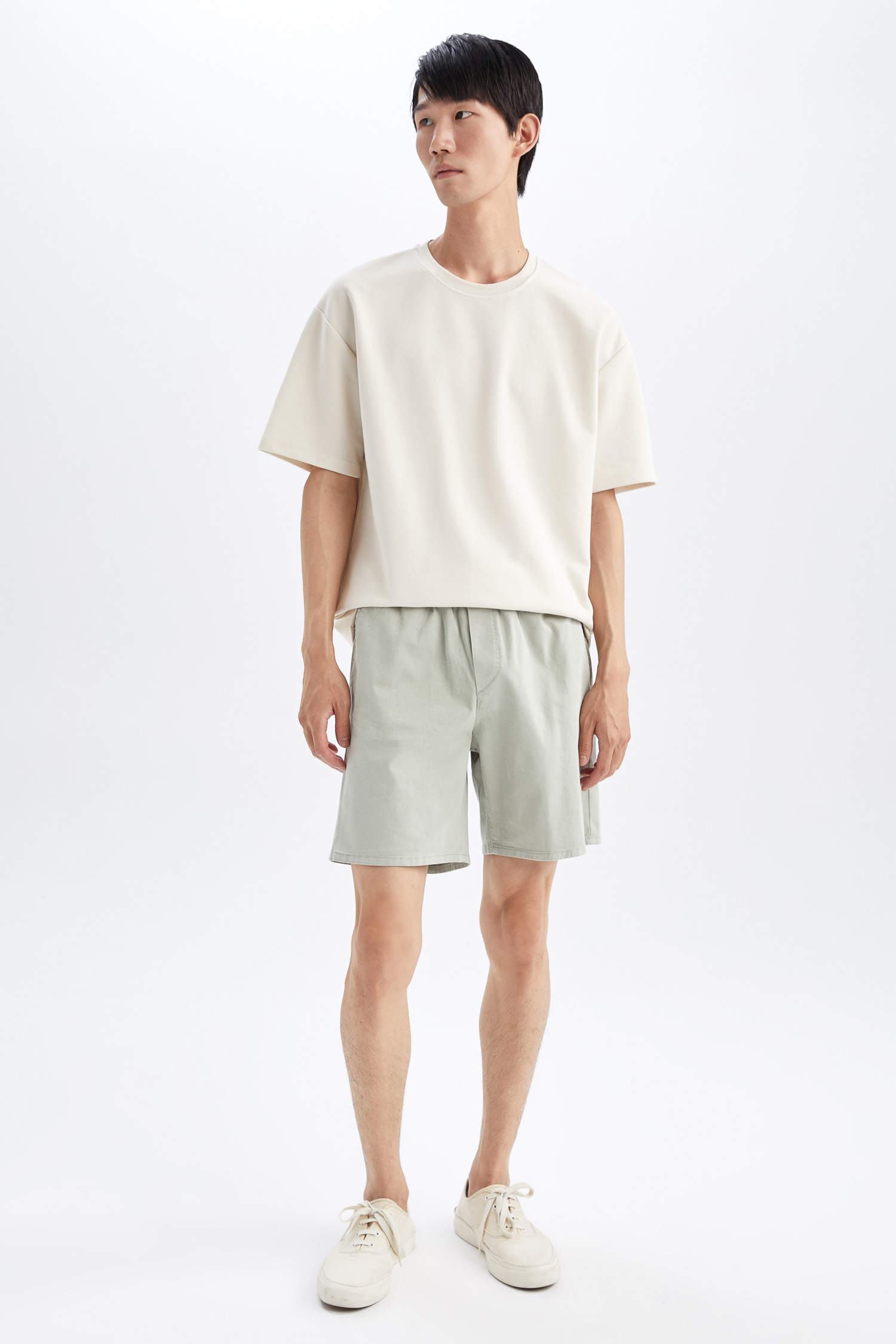 Green MEN Regular Fit Elastic Waist Cotton Bermuda Shorts 2659495 | DeFacto