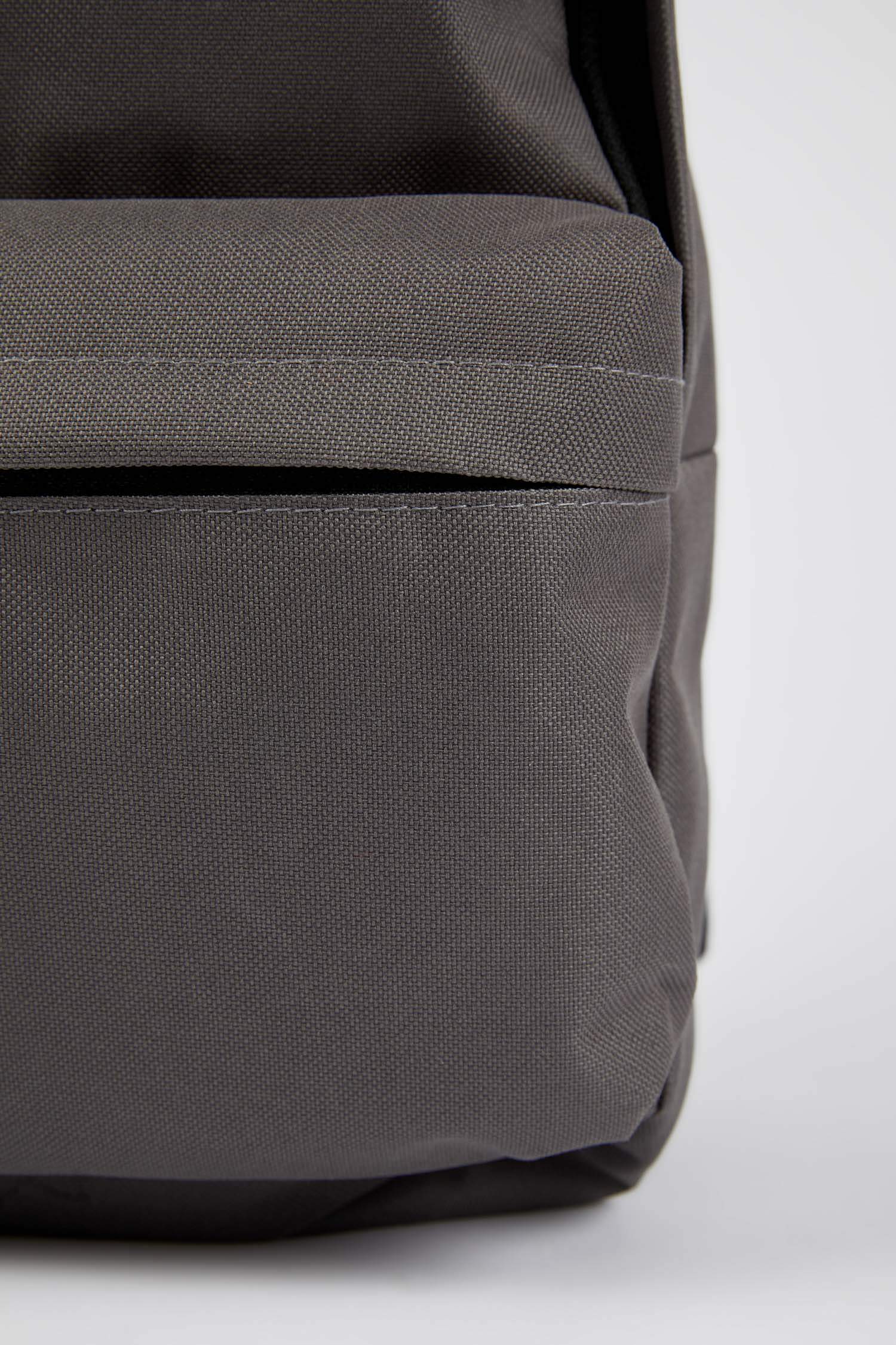 شنطة ظهر من سنوبي