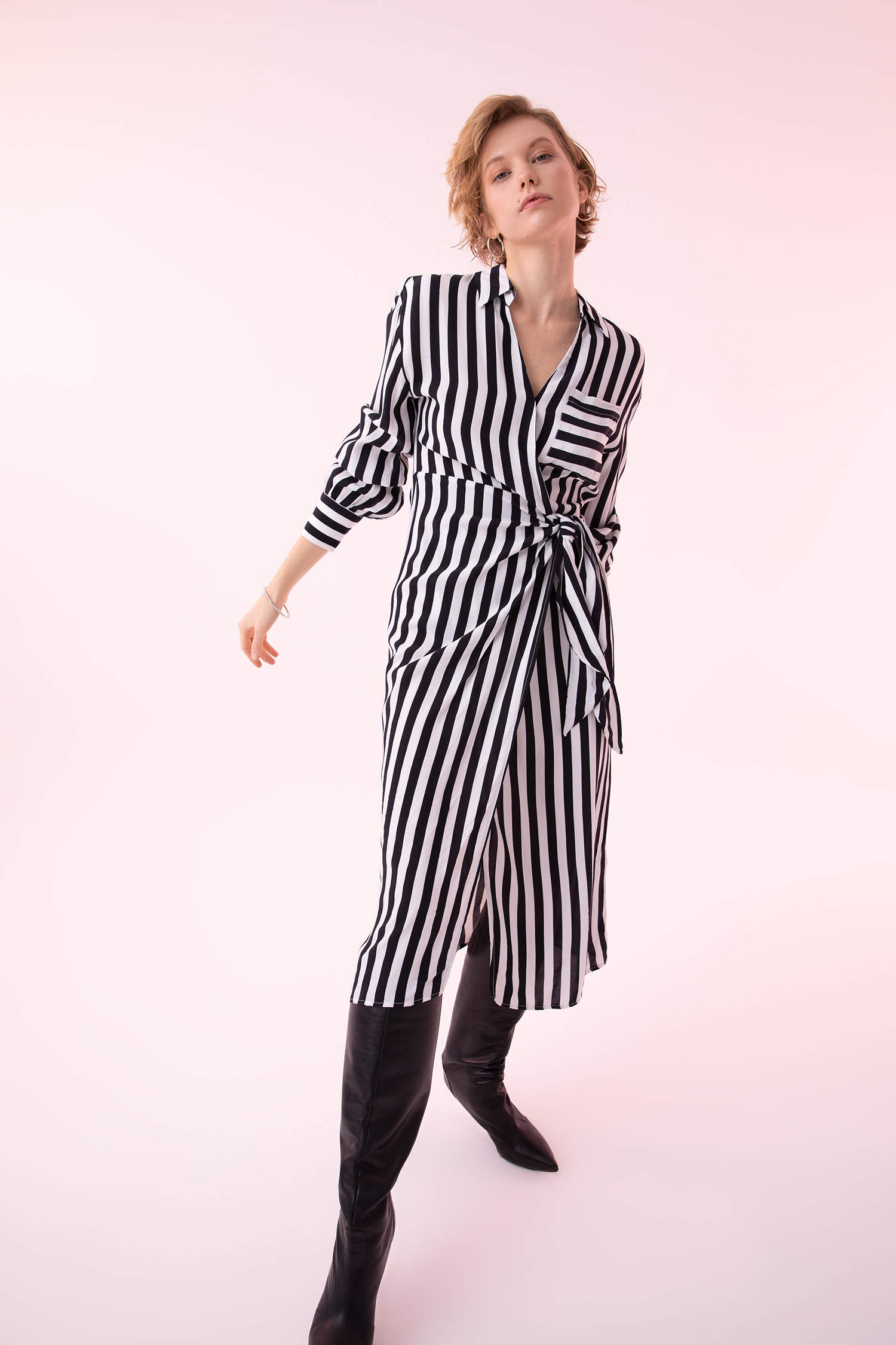 Black WOMEN Long Sleeve Striped Maxi Viscose Dress 2431883 | DeFacto