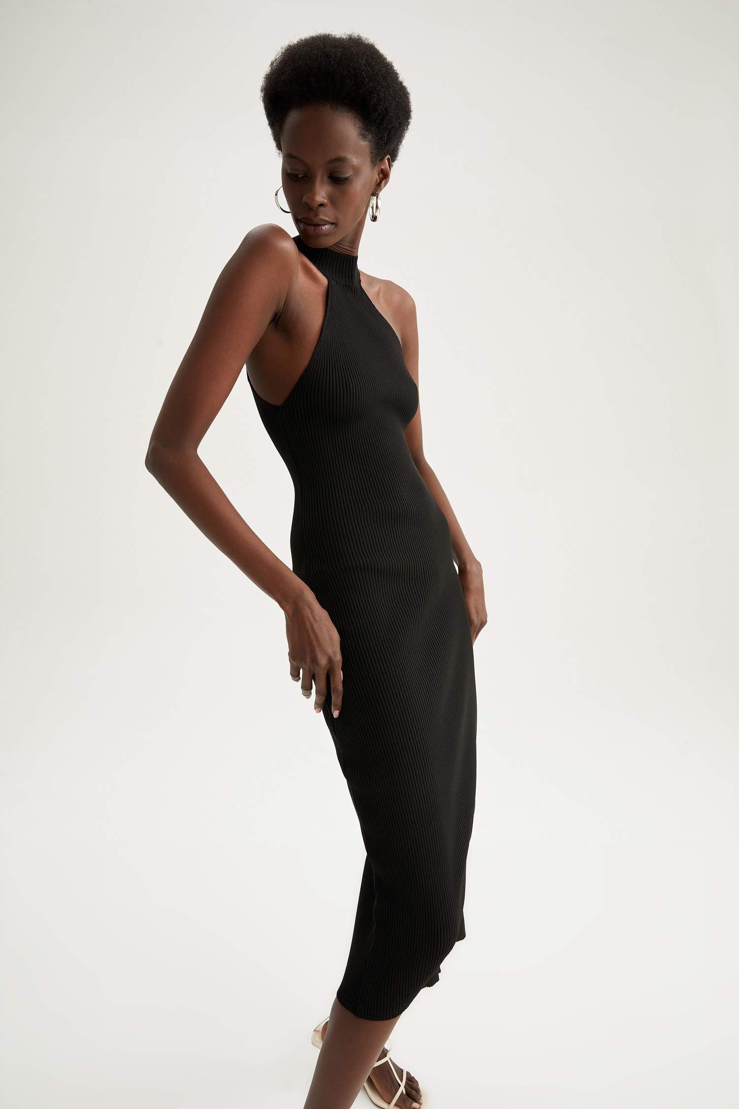 Black WOMEN Slim Fit Sleeveless Side Split Maxi Dress 2431739 | DeFacto