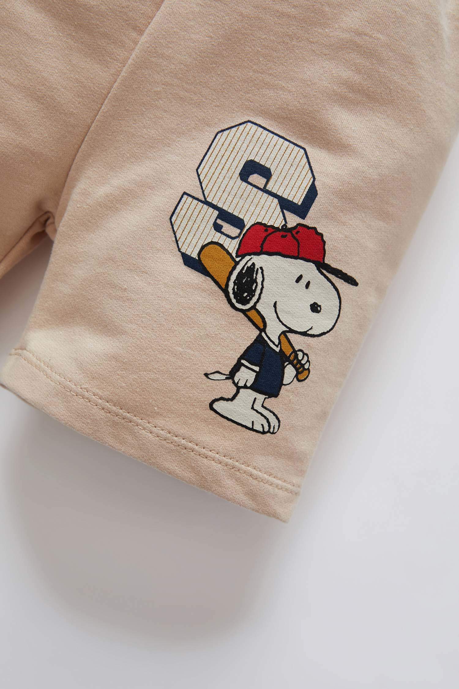 Defacto Erkek Bebek Snoopy Lisanslı Regular Fit Sweatshirt Kumaşı Şort. 1