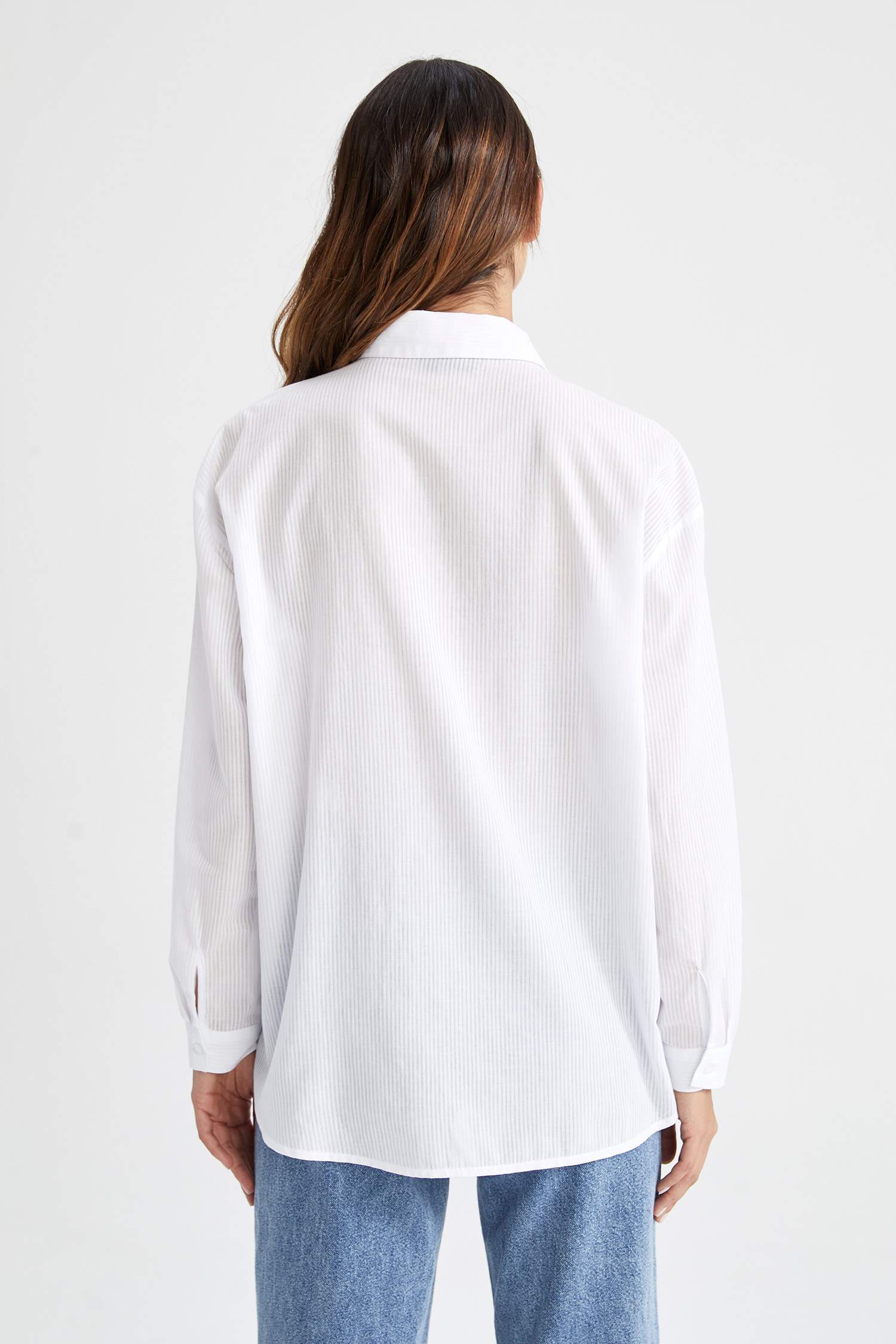 تونيك قميص بأكمام طويلة وقصة عادية