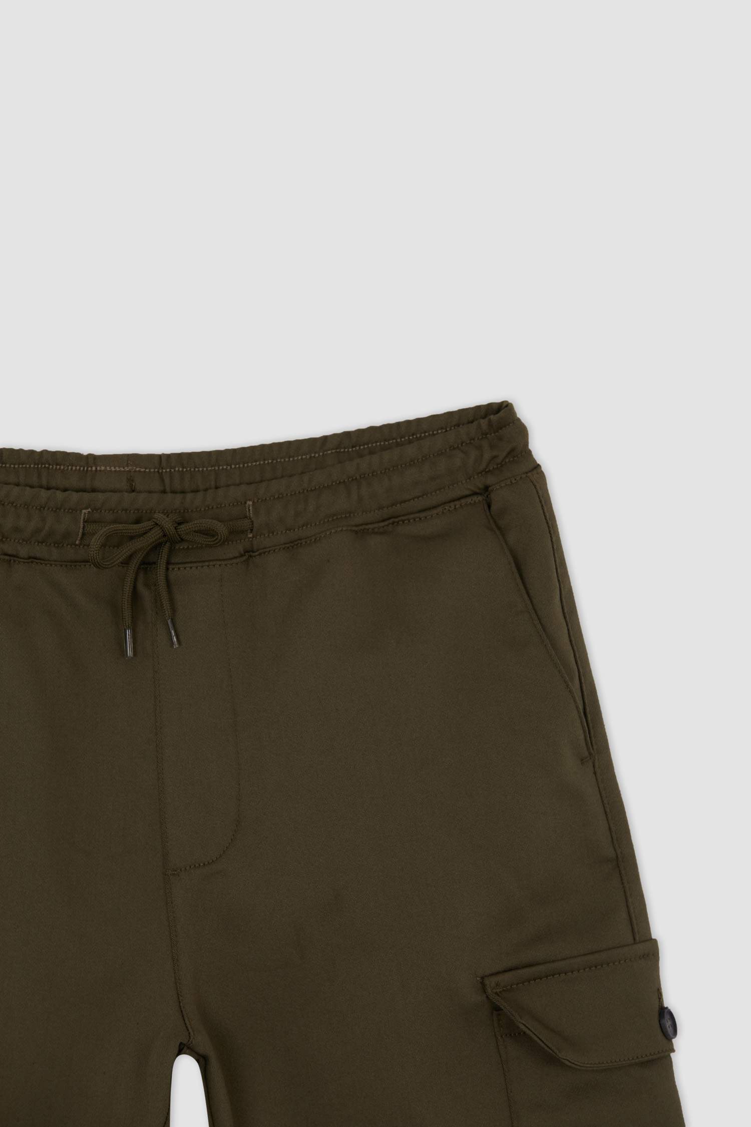 Short Bermuda à coupe régulière