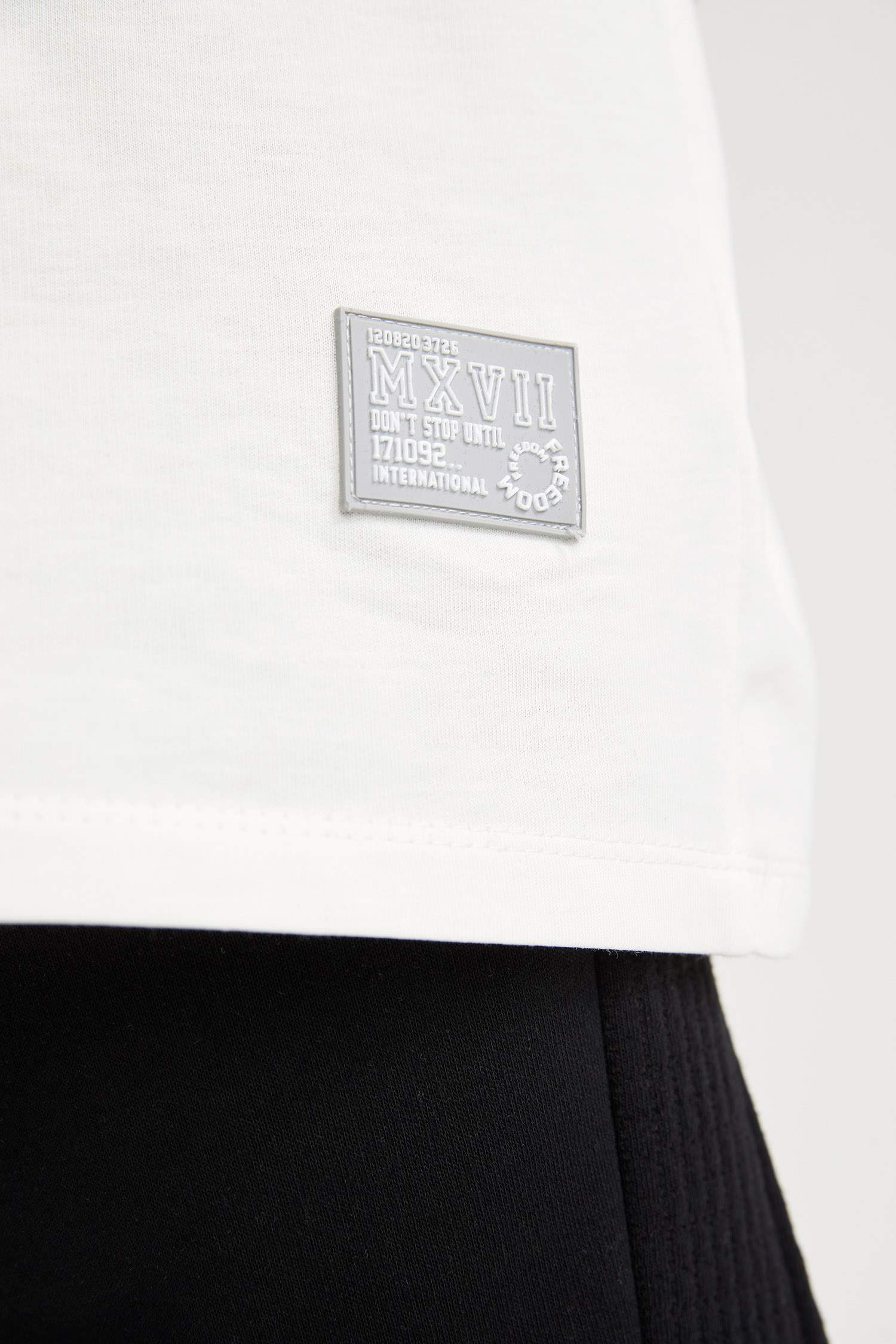 Coool Oversize Fit Hooded Kangaroo Pocket Sleeveless Cotton Combed T-Shirt