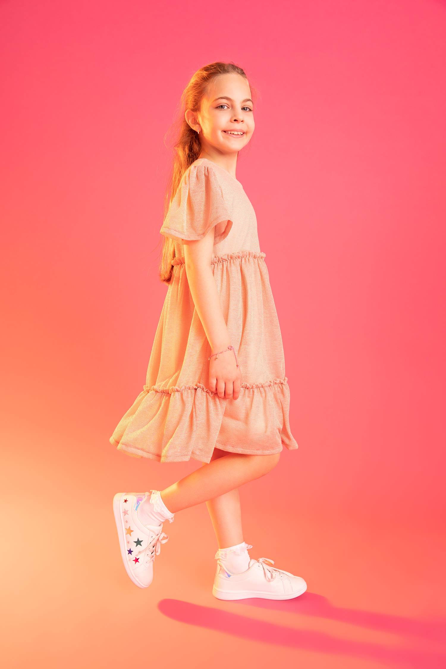 Платье стандартного кроя с круглым вырезом для девочек