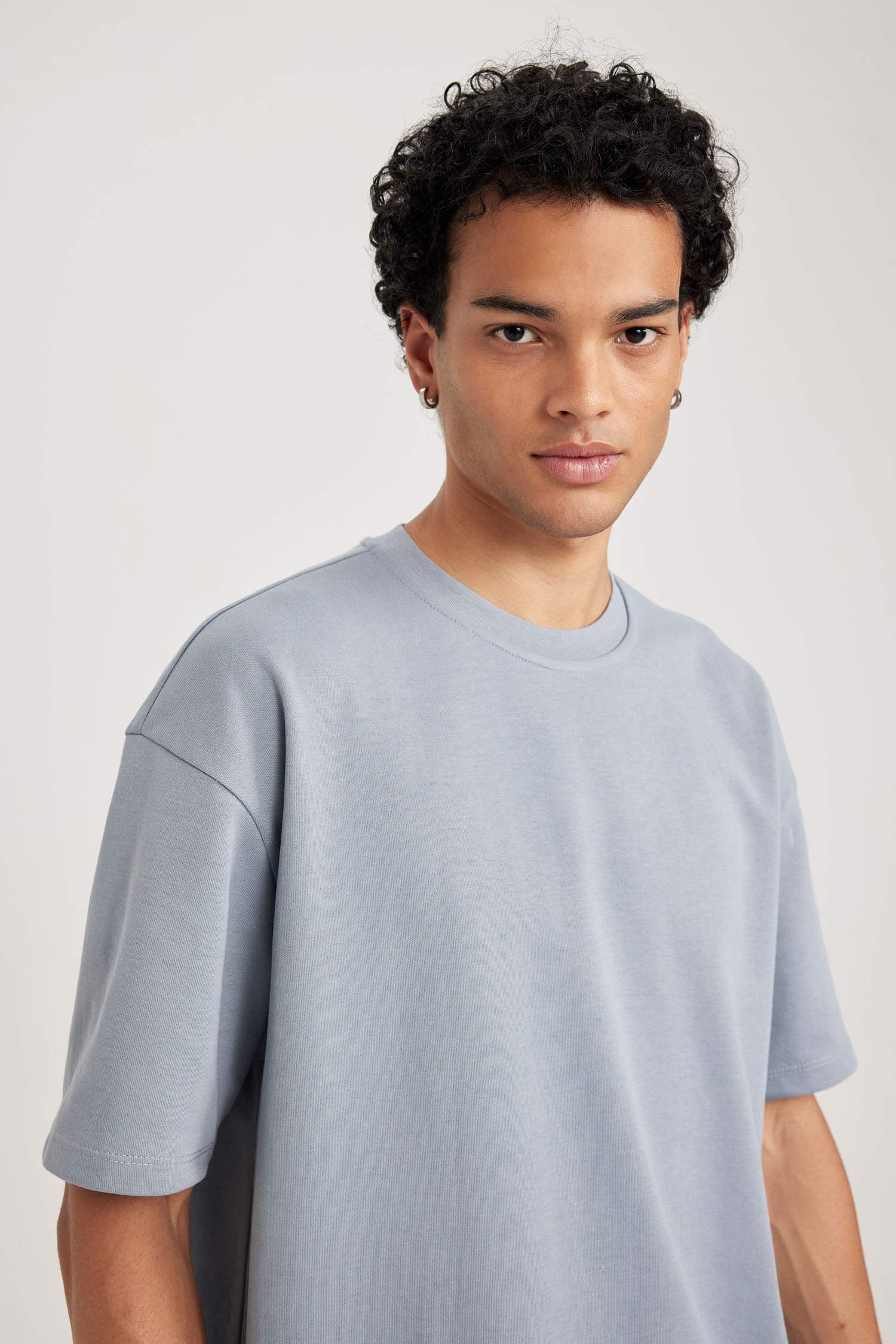Grey MEN Oversize Fit Crew Neck TShirt 2901123 DeFacto
