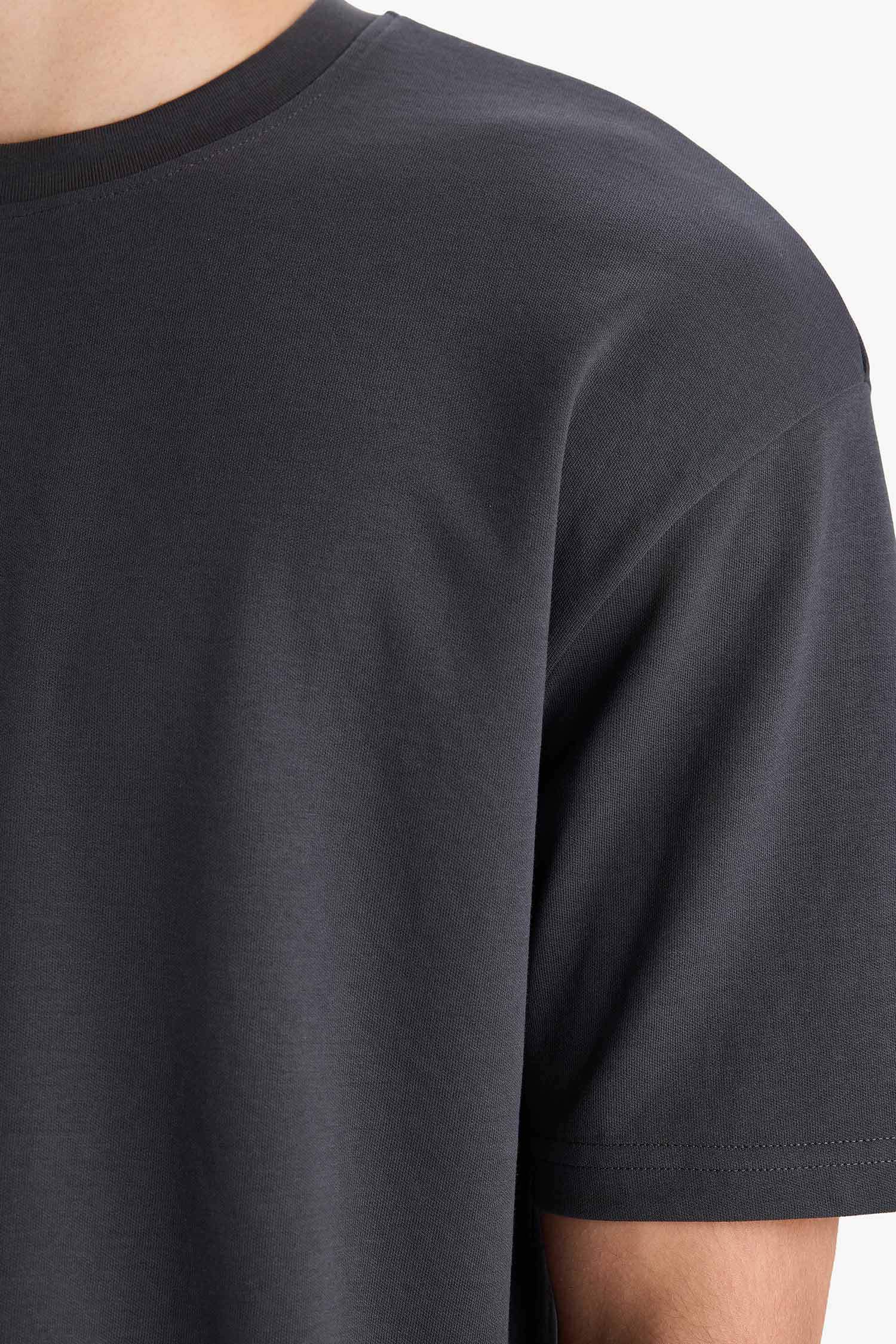 Oversize Geniş Kalıp Ütü Gerektirmeyen Bisiklet Yaka Kısa Kollu Basic Düz Ağır Kumaş Tişört