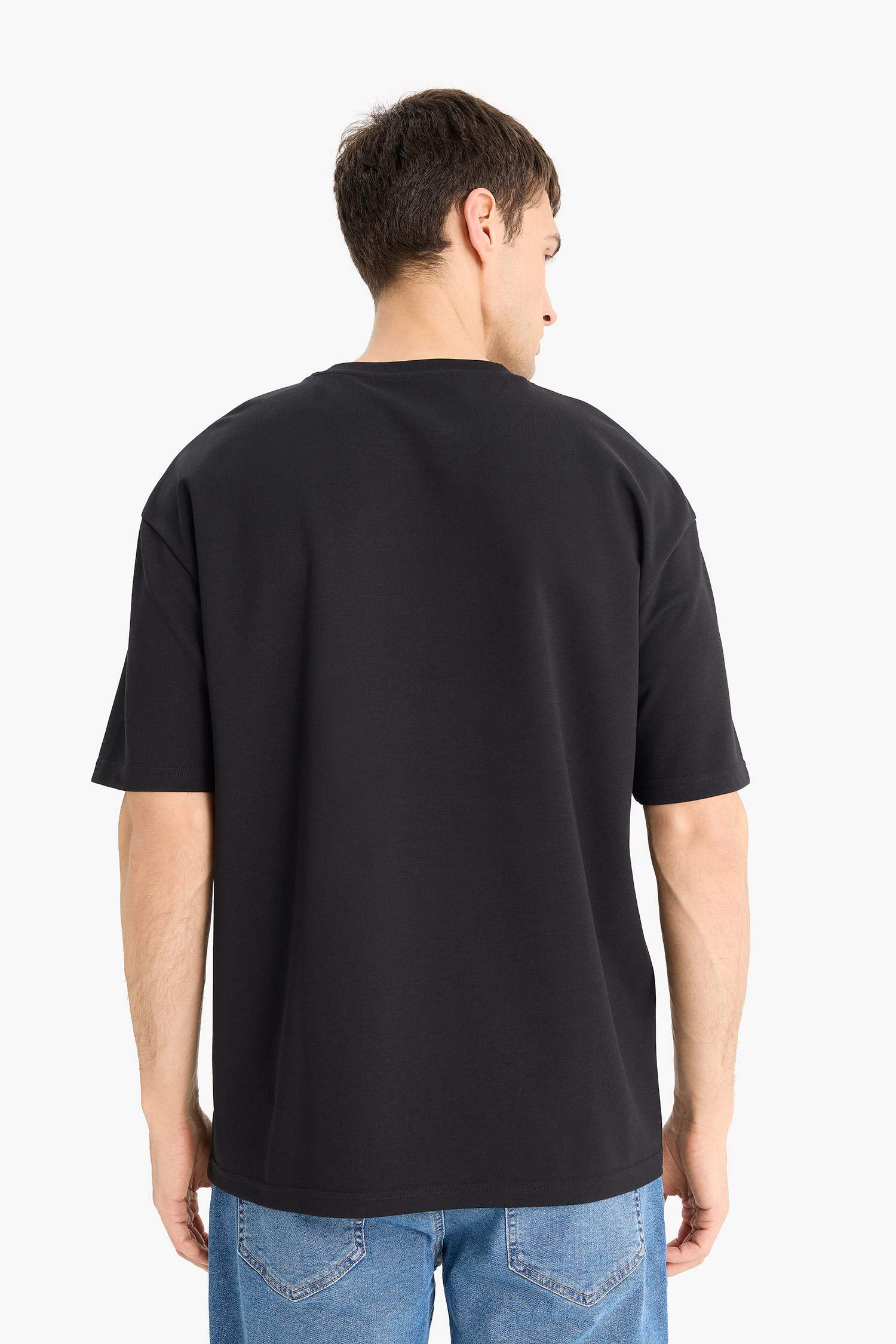 Oversize Geniş Kalıp Bisiklet Yaka Ağır Kumaş Basic Düz Kısa Kollu Tişört