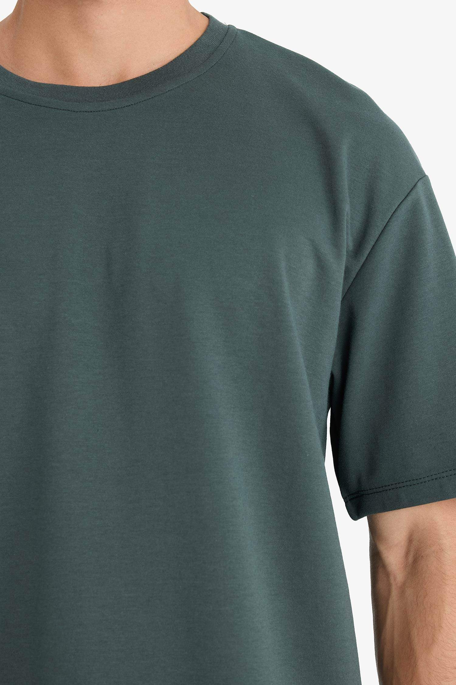 Oversize Geniş Kalıp Bisiklet Yaka Ağır Kumaş Basic Düz Kısa Kollu Tişört