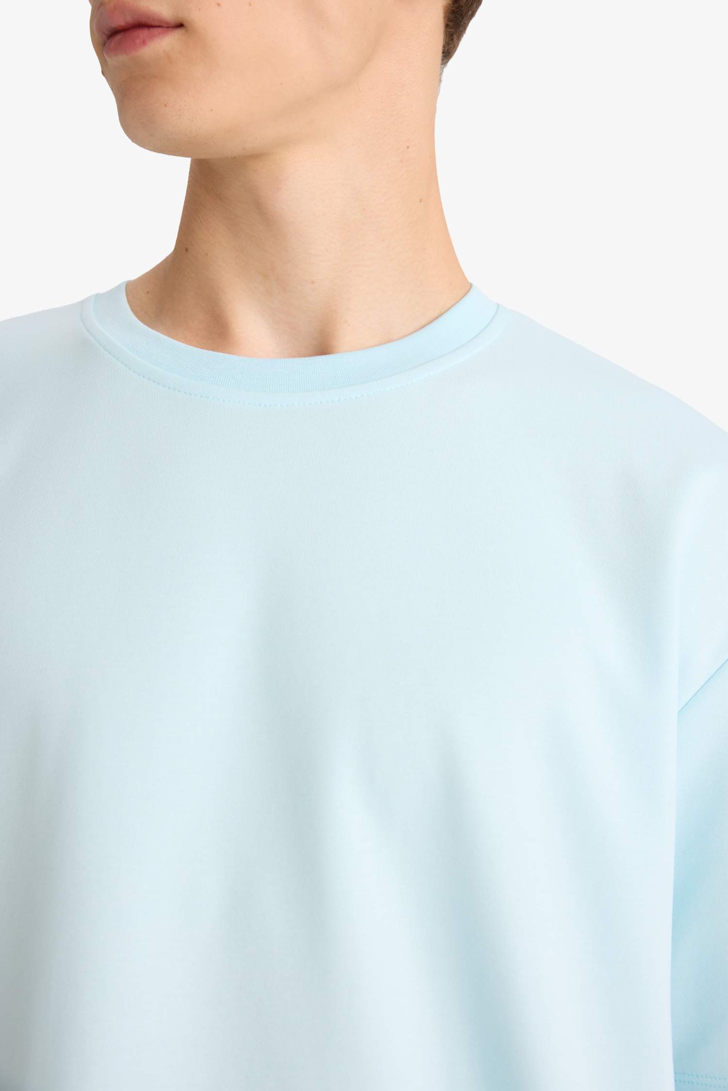 Oversize Geniş Kalıp Ütü Gerektirmeyen Bisiklet Yaka Kısa Kollu Basic Düz Ağır Kumaş Tişört