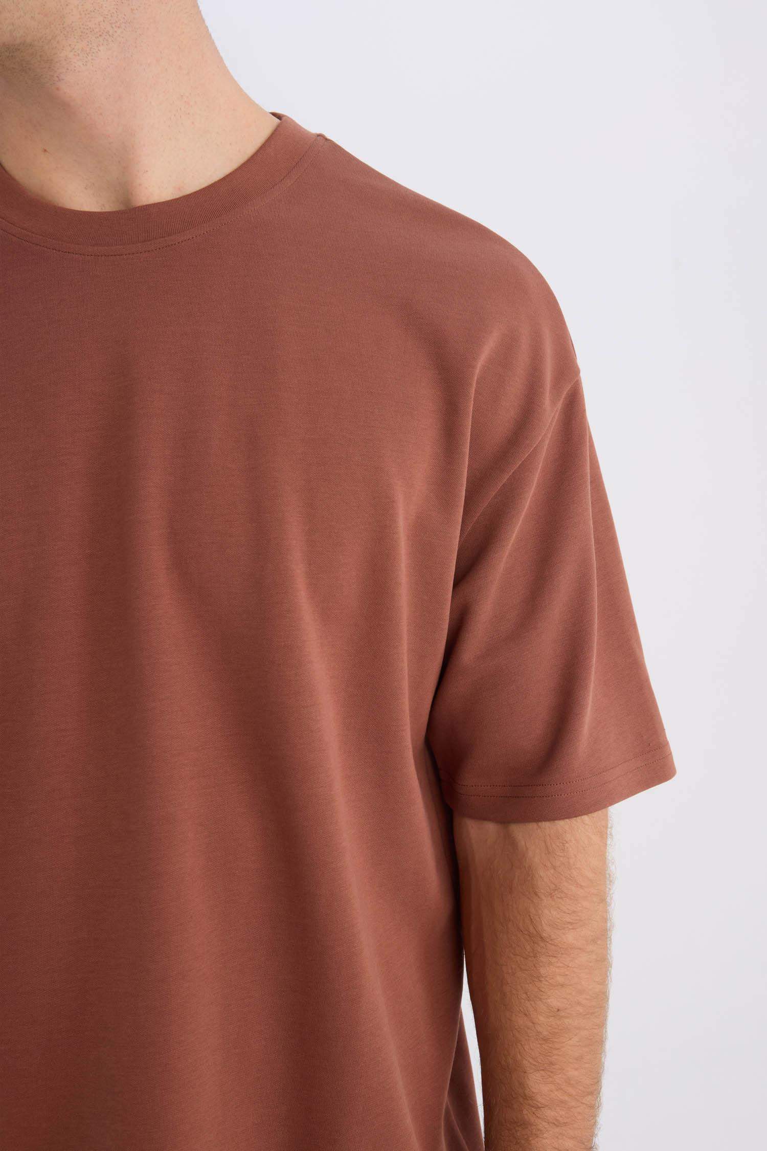 Oversize Geniş Kalıp Ütü Gerektirmeyen Bisiklet Yaka Kısa Kollu Basic Düz Ağır Kumaş Tişört