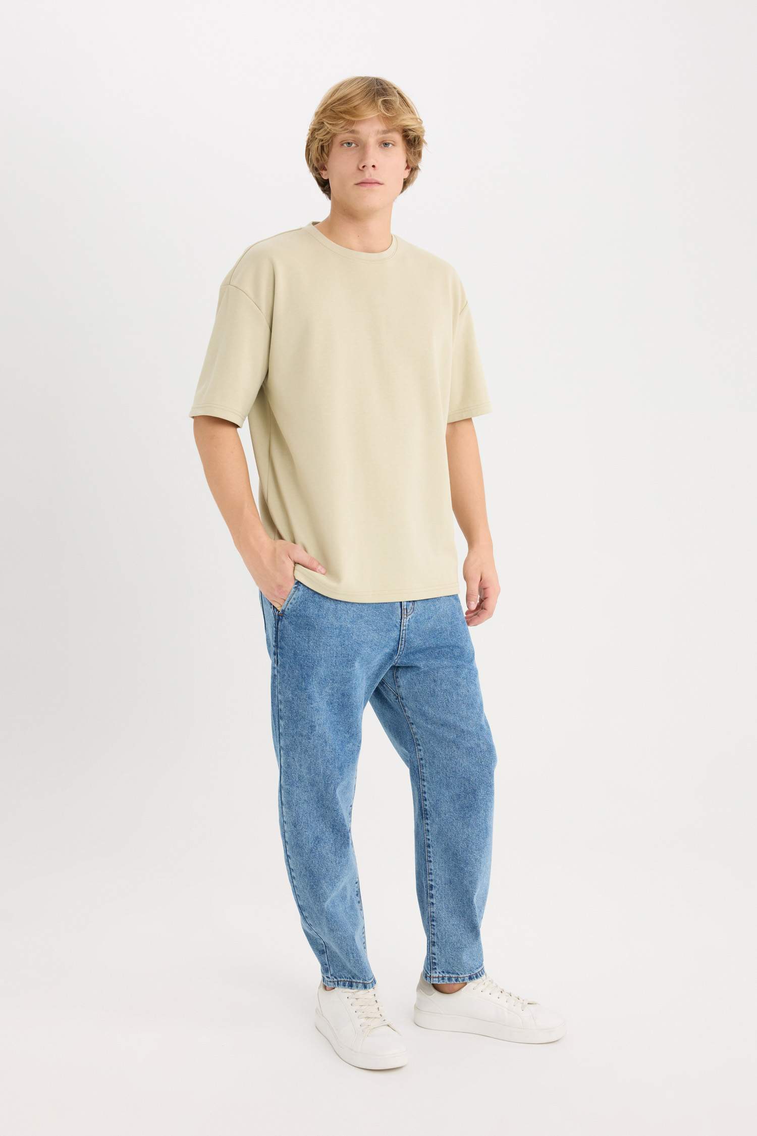 Oversize Geniş Kalıp Ütü Gerektirmeyen Bisiklet Yaka Kısa Kollu Basic Düz Ağır Kumaş Tişört