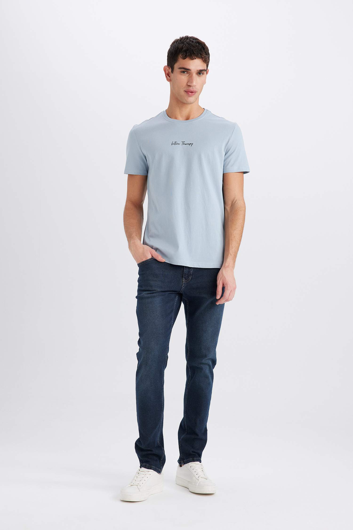 تيشيرت مطبوع سليم فيت برقبة مستديرة