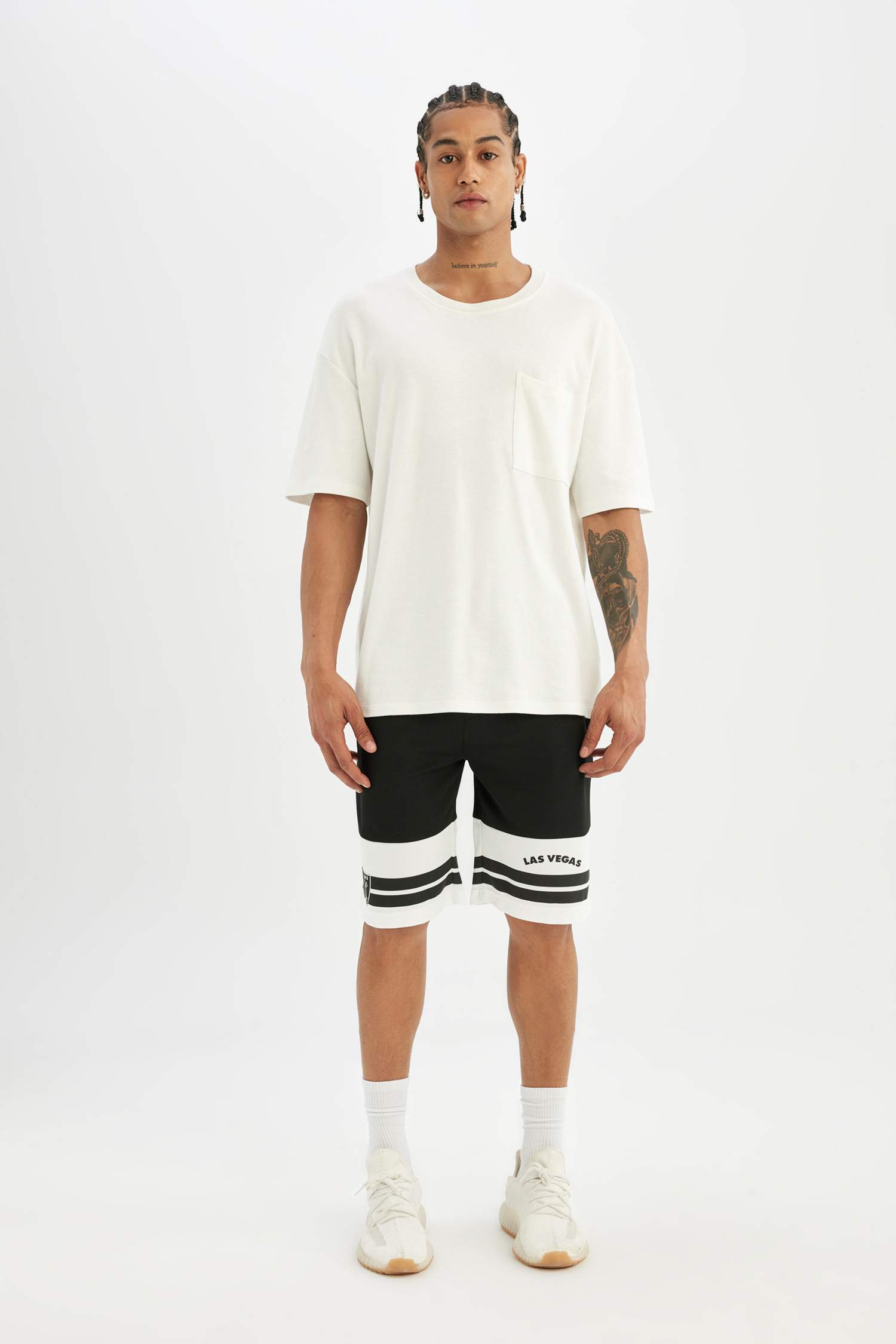 DeFactoFit NFL Las Vegas Raiders Standart Fit Kısa Paça Ağır Kumaş Şort