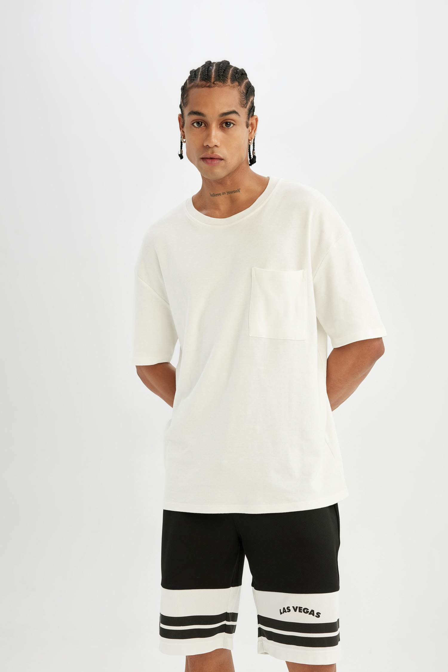 DeFactoFit NFL Las Vegas Raiders Standart Fit Kısa Paça Ağır Kumaş Şort