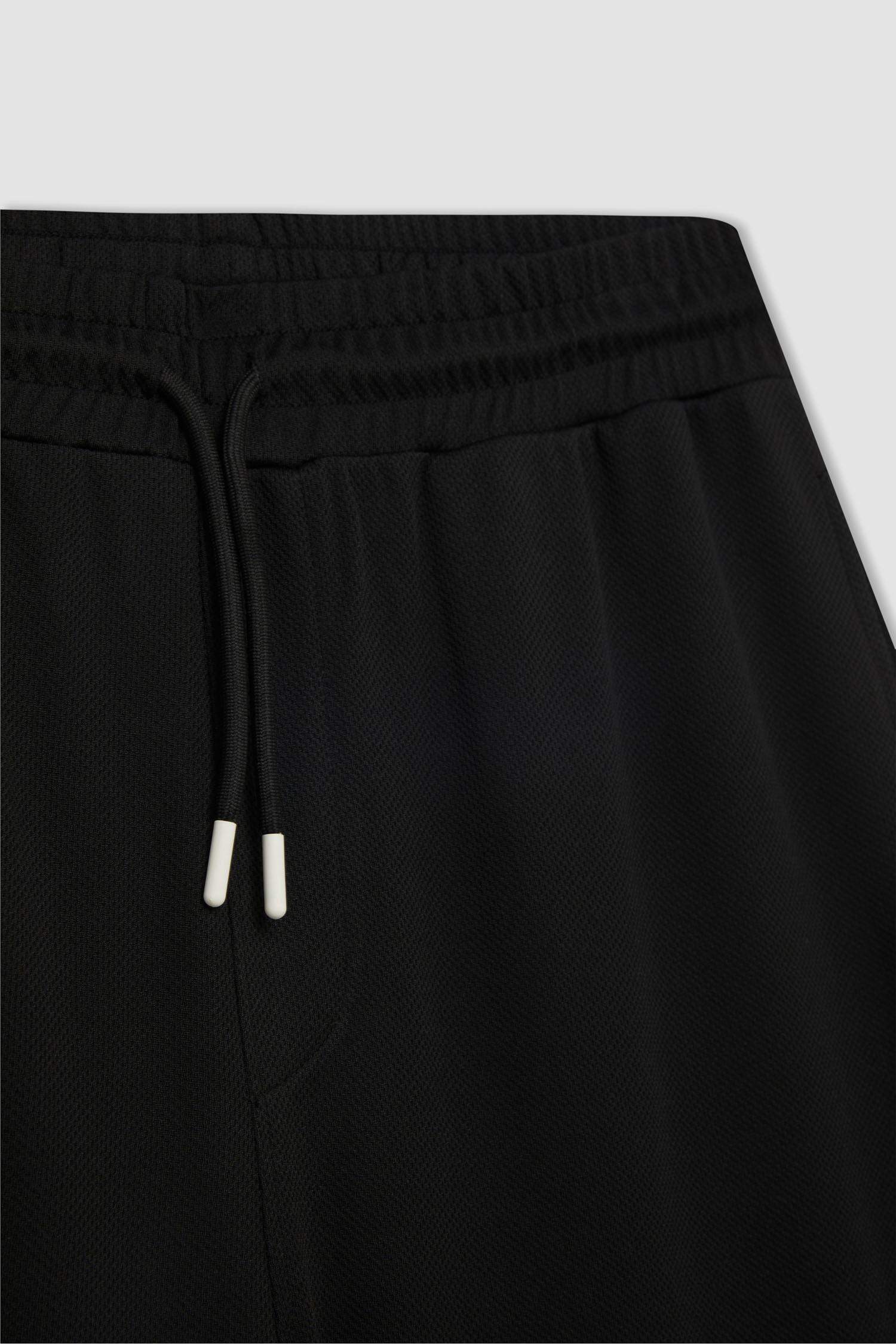 DeFactoFit NFL Las Vegas Raiders Standart Fit Kısa Paça Ağır Kumaş Şort