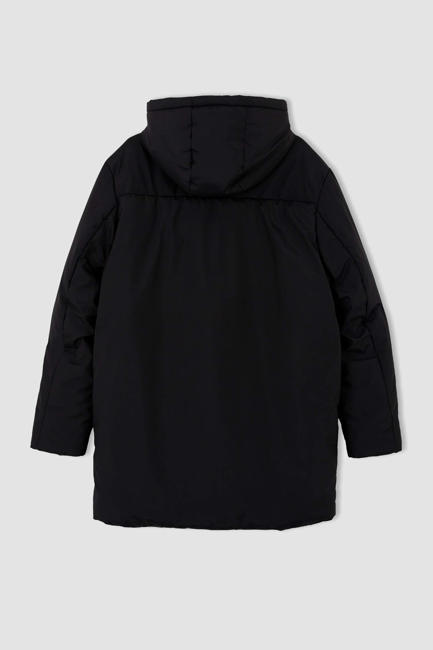 جاكيت بقصة عادية بغطاء للرأس بفرو صناعي