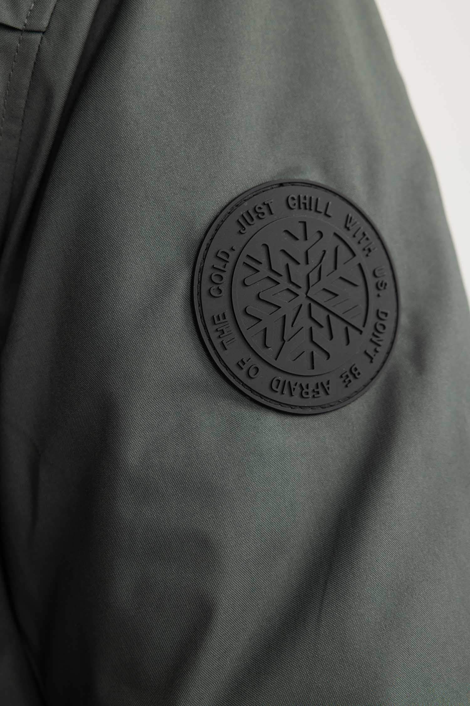 Su İtici Çıkarılabilir Kapüşonlu Suni Kürklü Fermuarlı Cepli Tafta Mont Parka