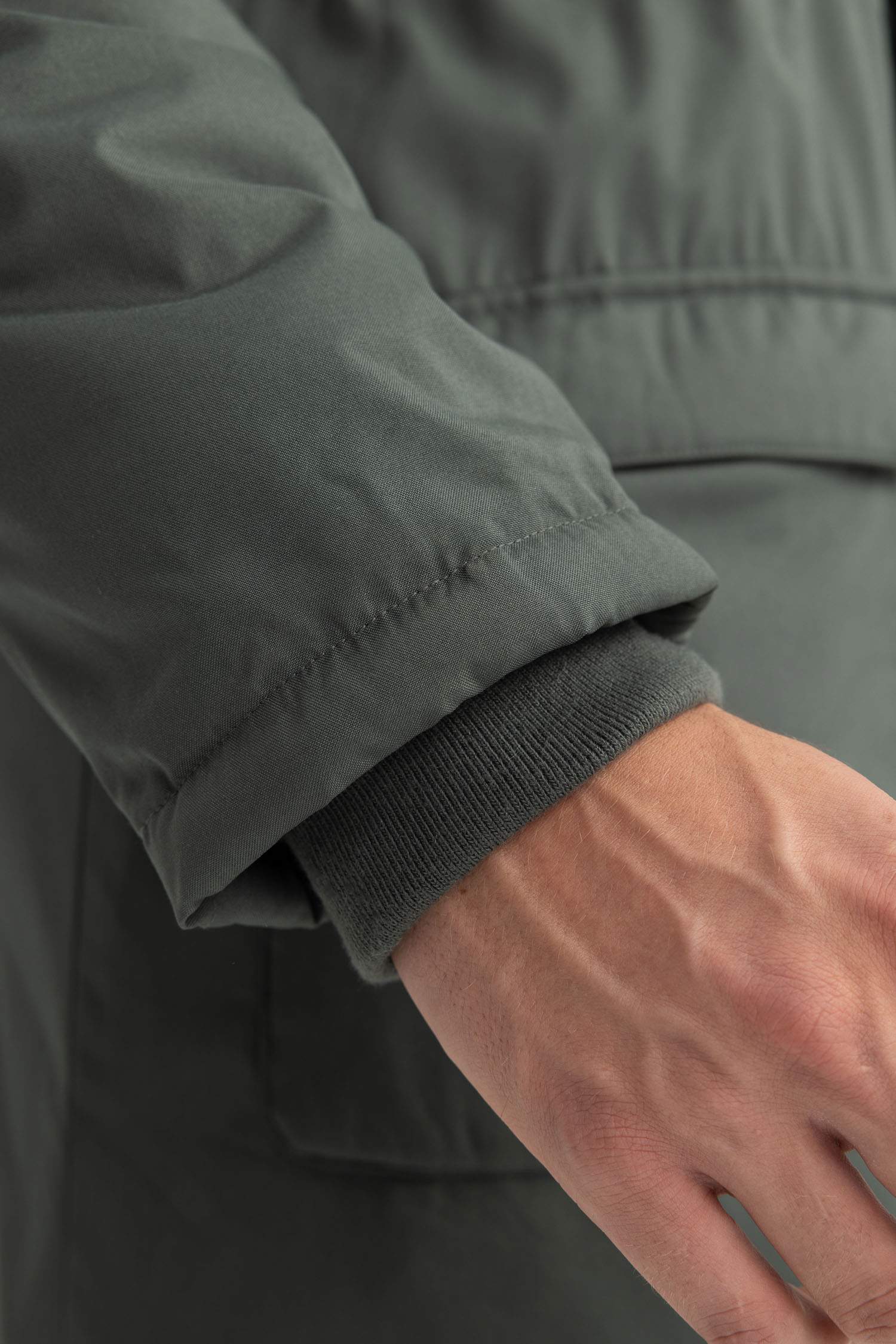 Su İtici Çıkarılabilir Kapüşonlu Suni Kürklü Fermuarlı Cepli Tafta Mont Parka