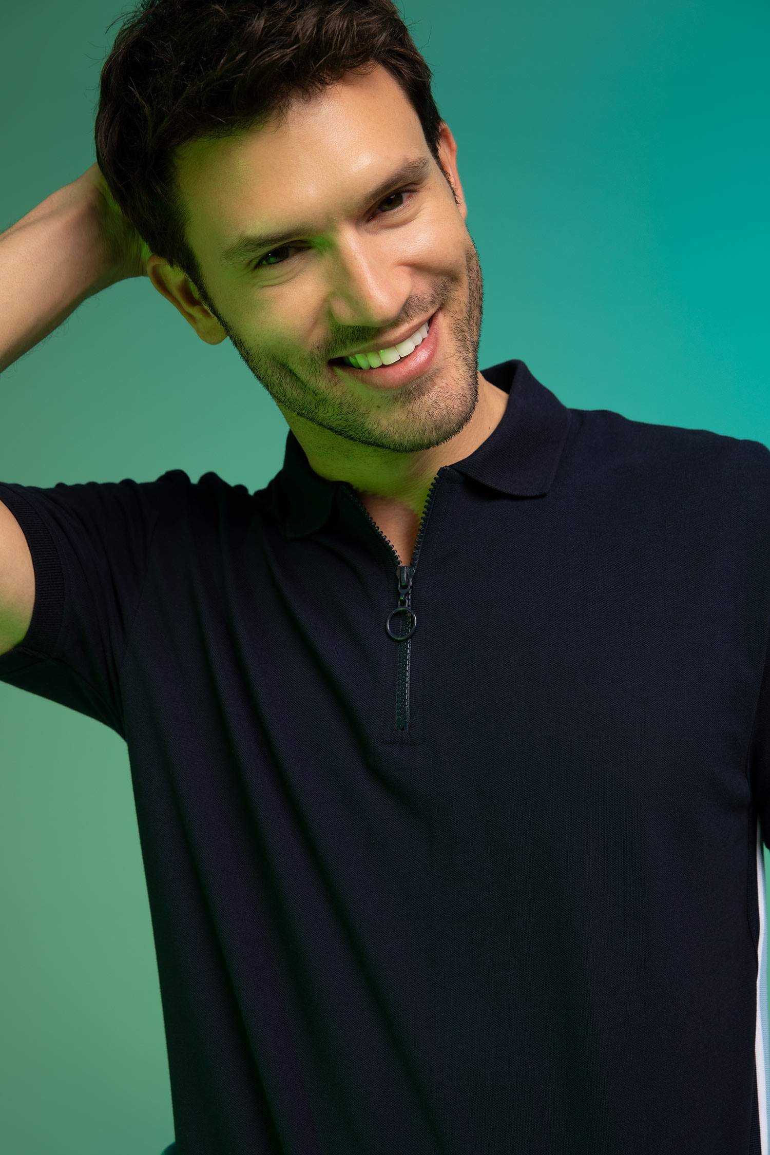 Футболка поло свободного кроя