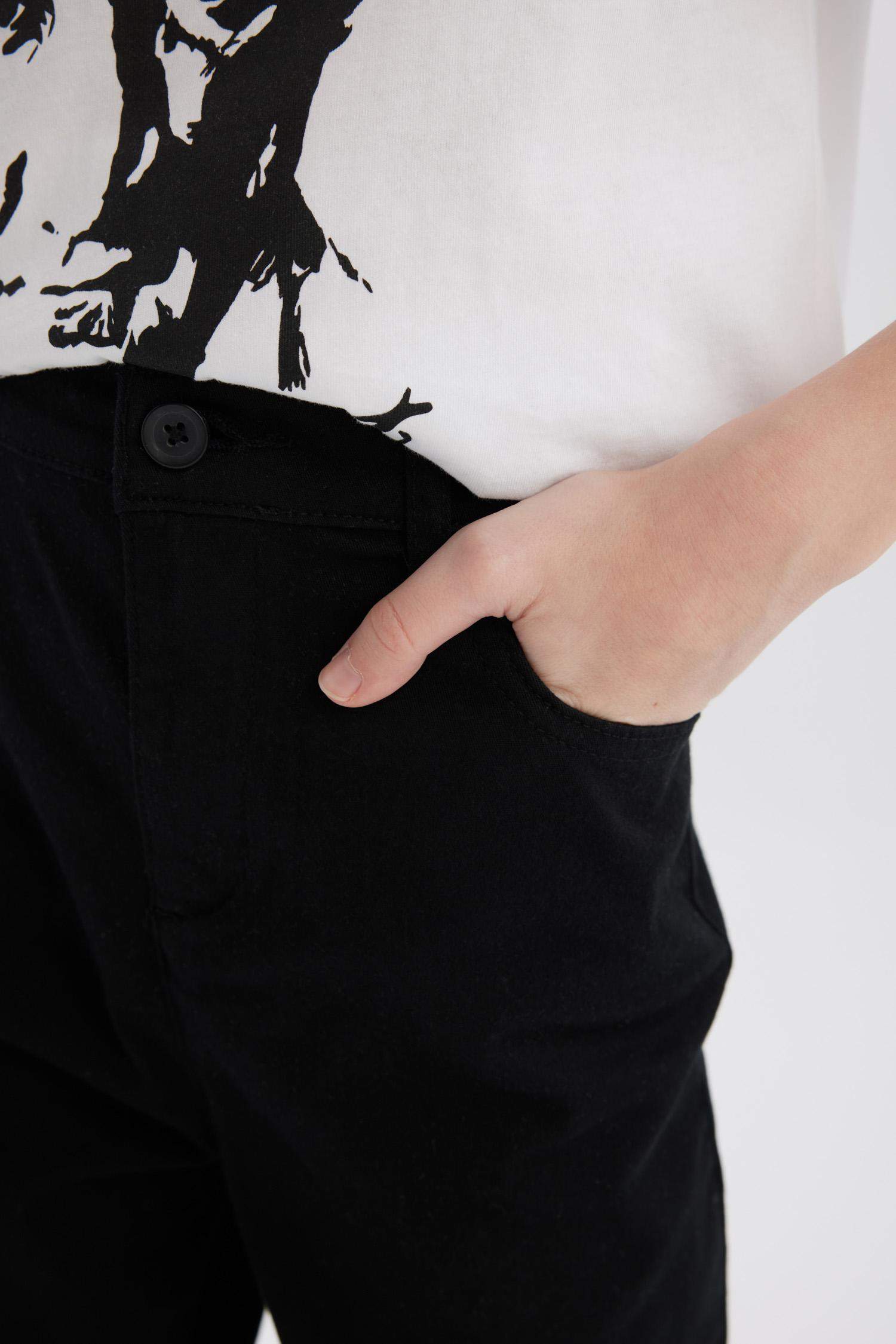 بنطرون جبردين قصة عادية برجل عادي