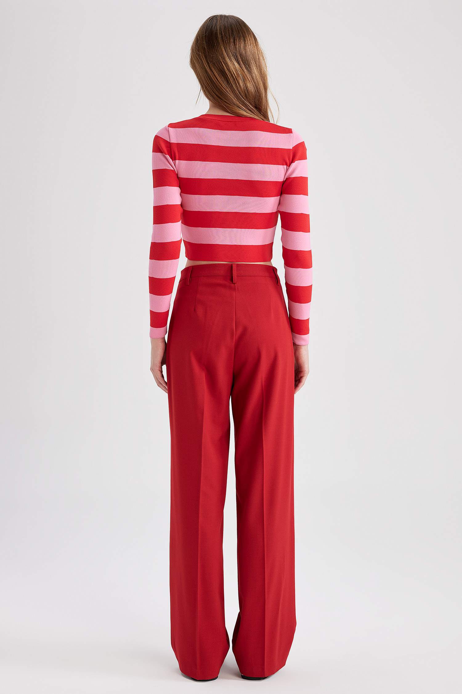 Брюки широкие с обычной посадкой