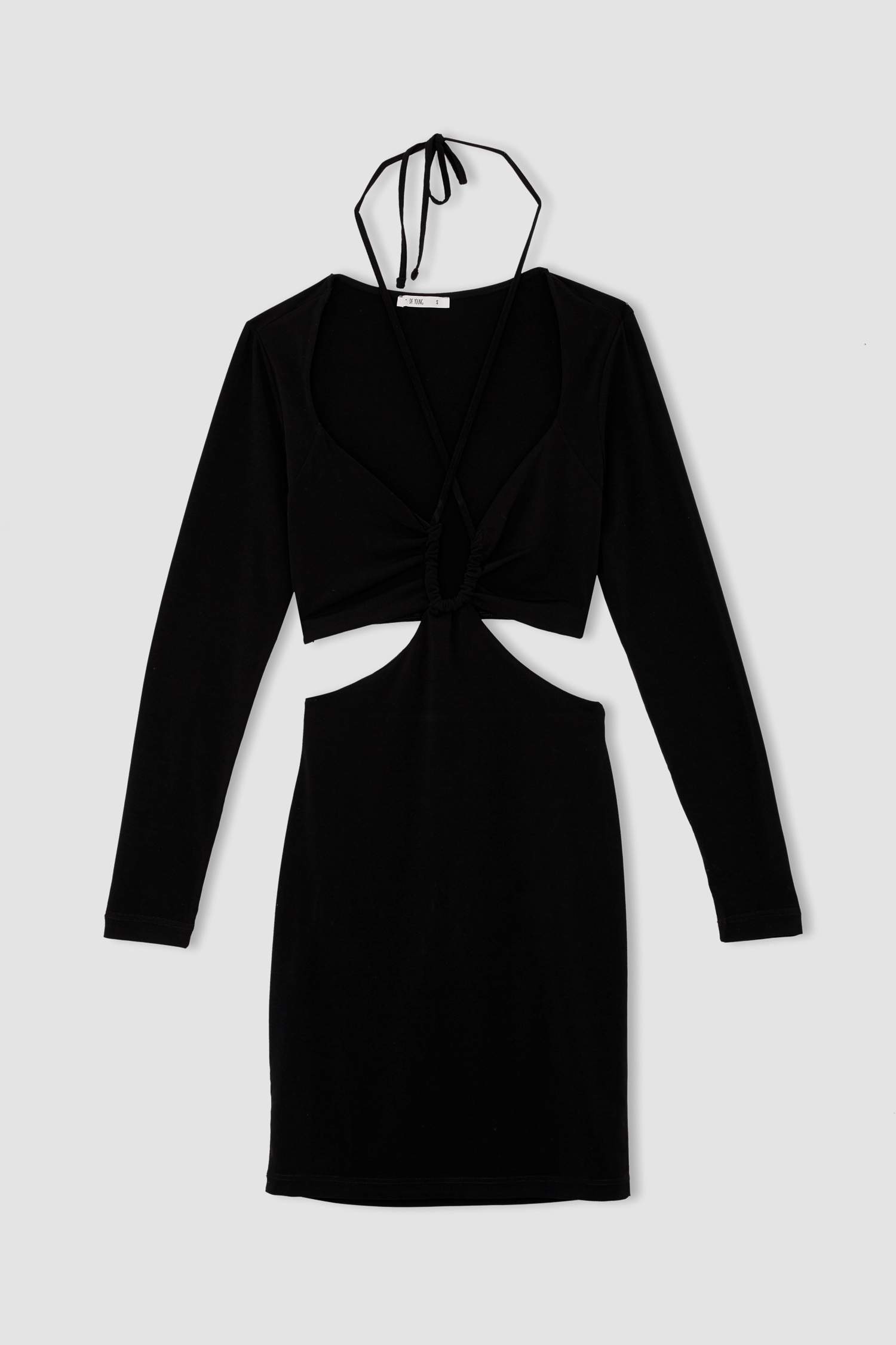 Платье мини приталенного кроя с длинным рукавом