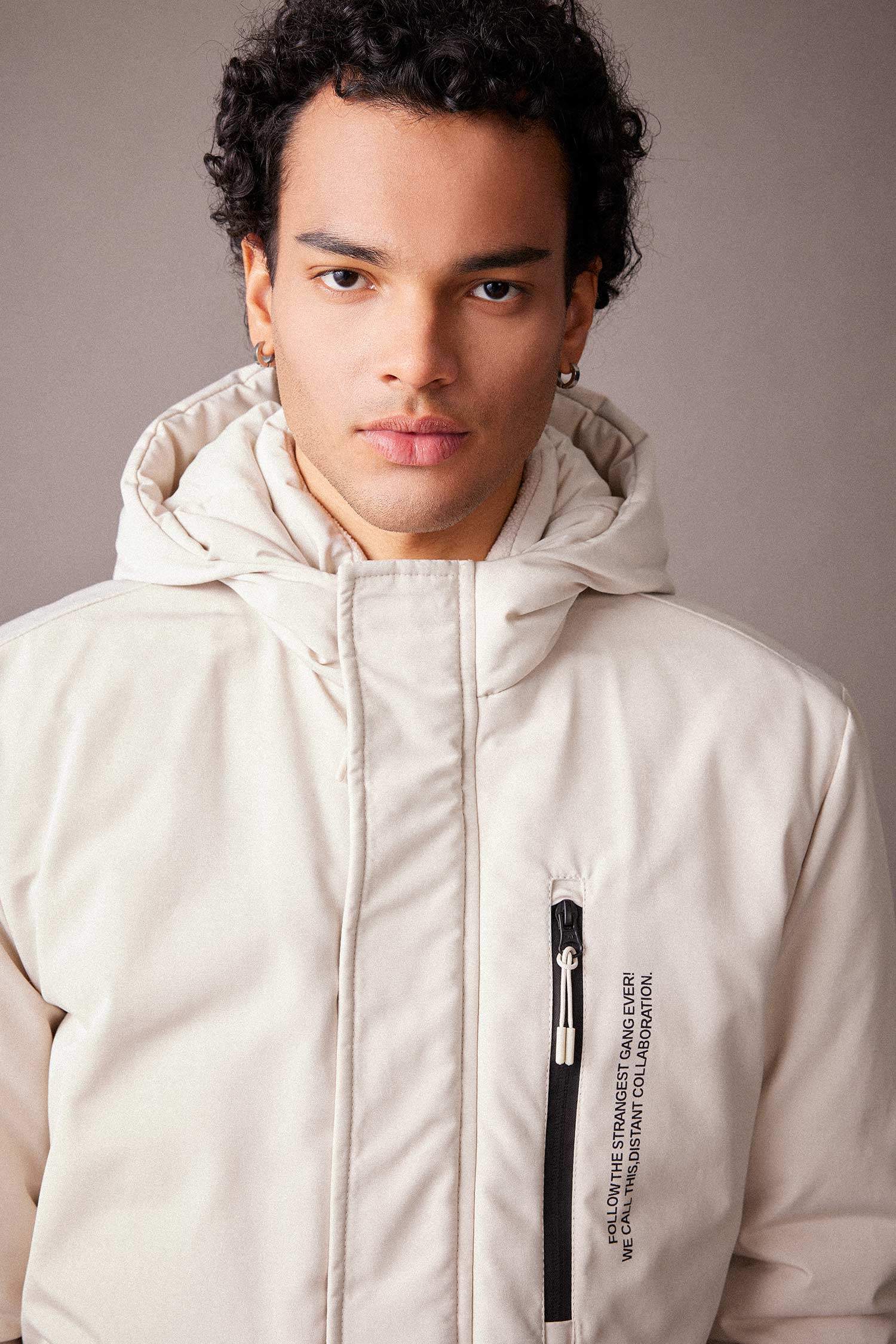 جاكيت قصة عادية بكابيشون