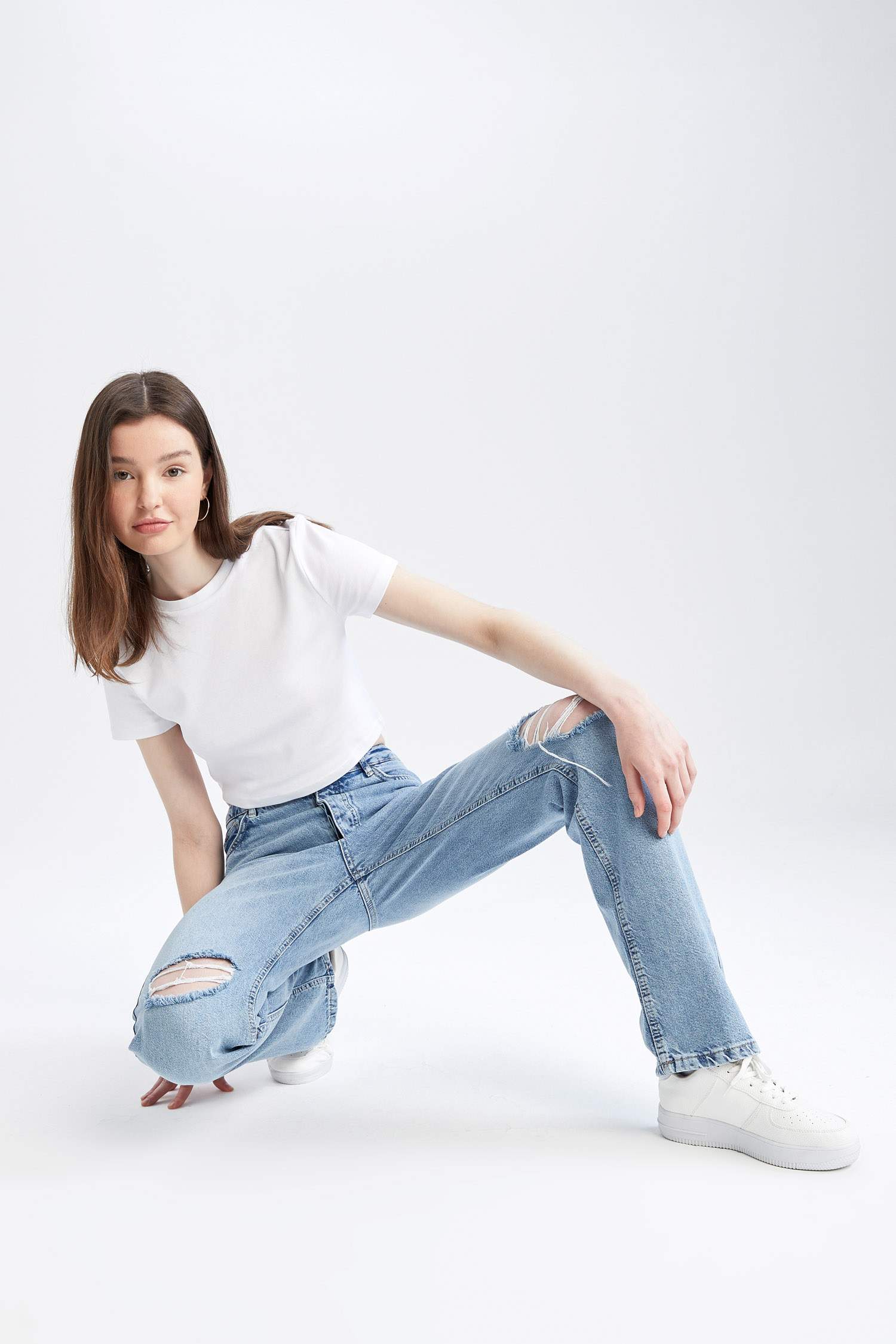 Defacto Boyfriend Düşük Bel Yırtık Detaylı Jean Pantolon. 3