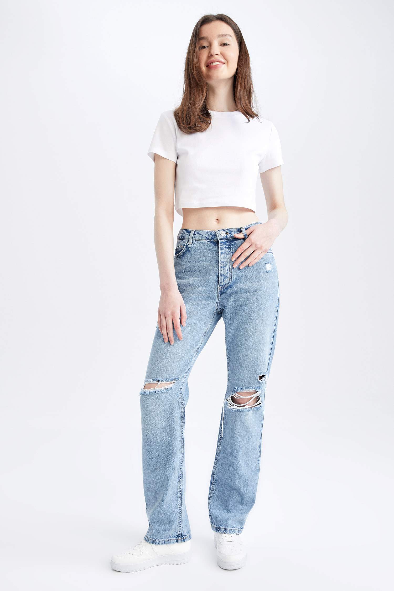 Defacto Boyfriend Düşük Bel Yırtık Detaylı Jean Pantolon. 1