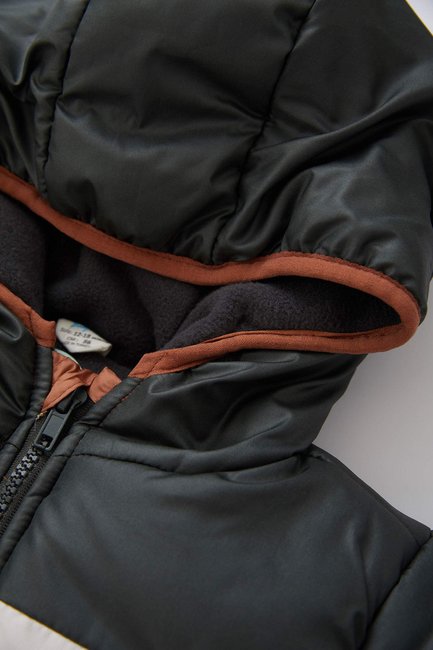 جاكيت دودون بغطاء للرأس