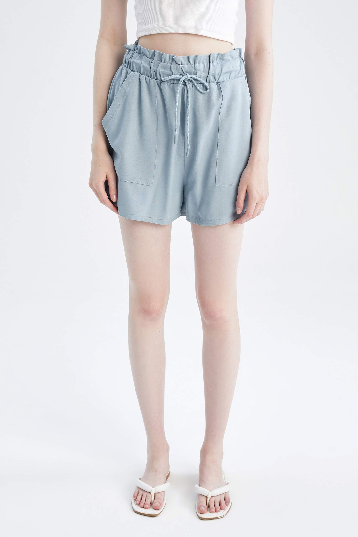 Шорты стандартного кроя с карманом