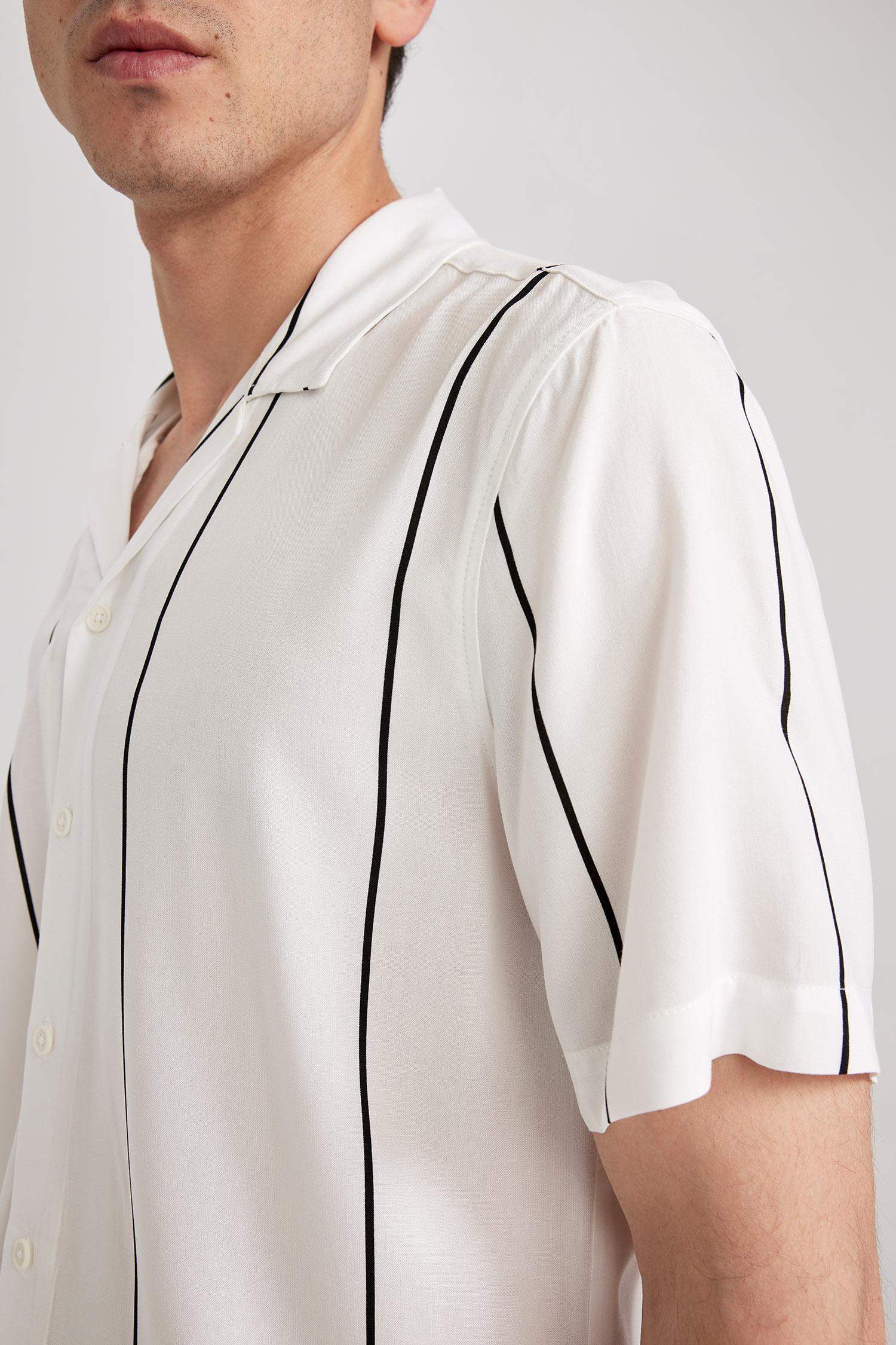 قميص فيسكوز مطبوع بقصة عادية