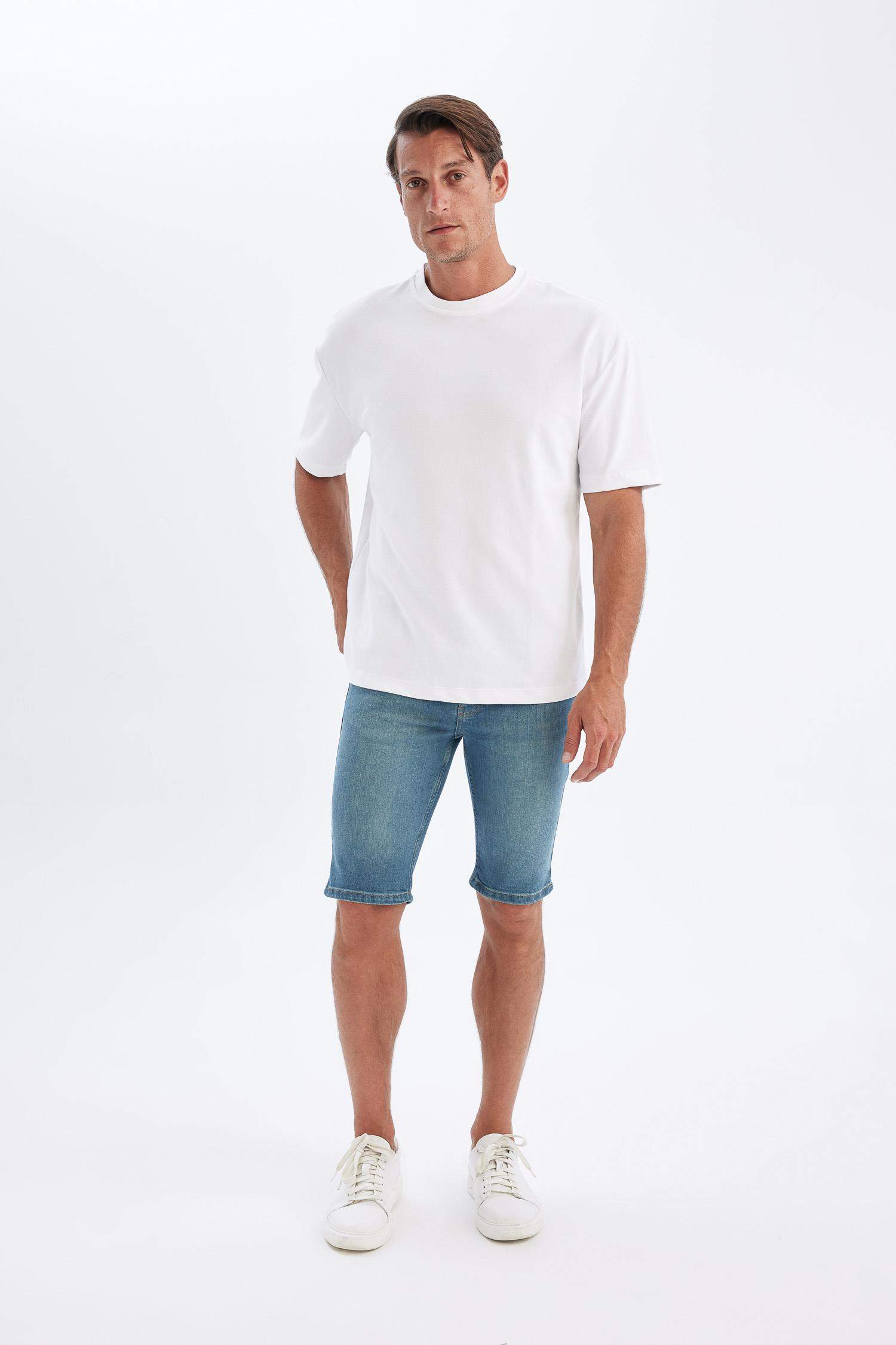 شورت جينز سكيني فيت