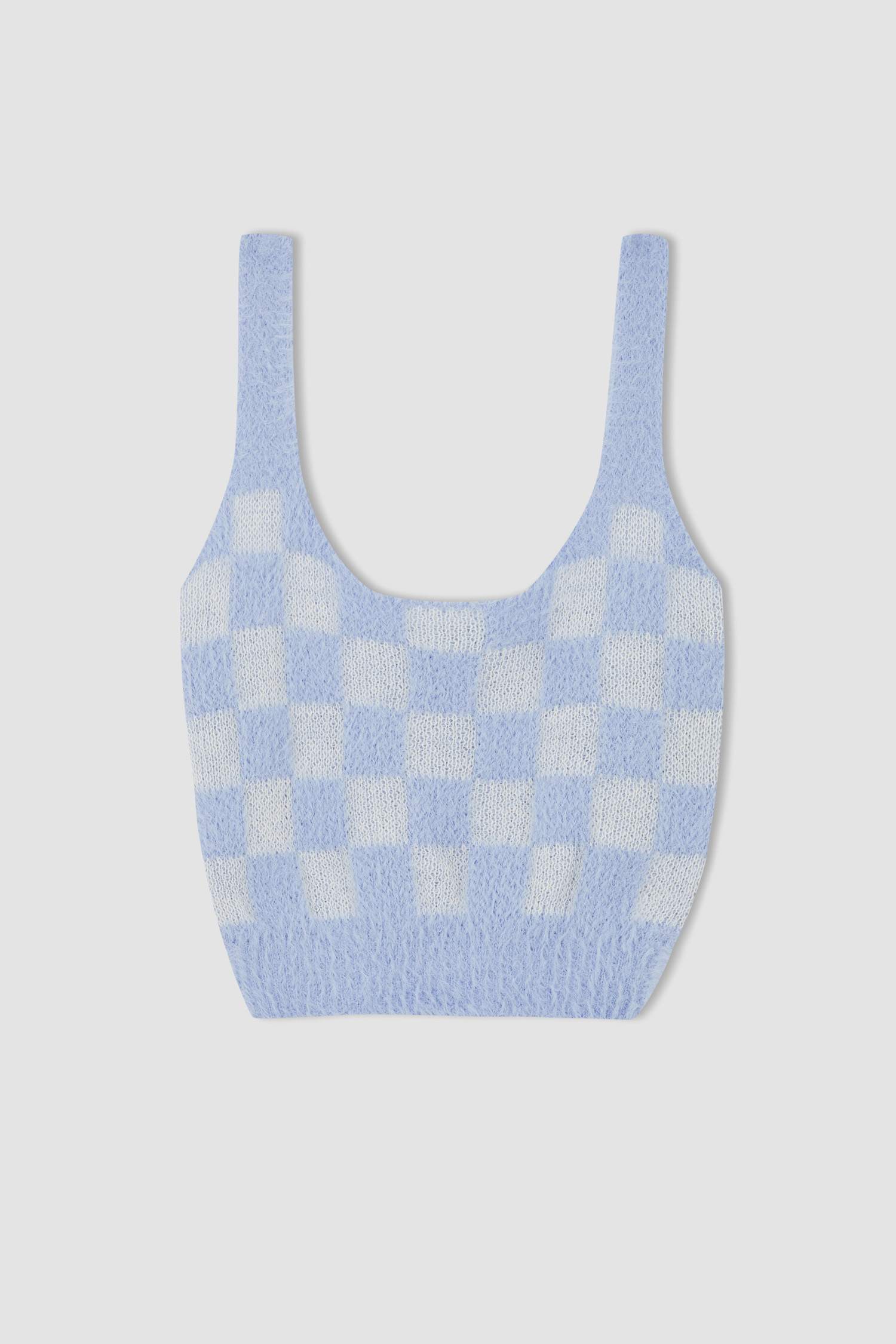 بلوزة قطيفة سليم فيت بحمالات ورقبة مربعة