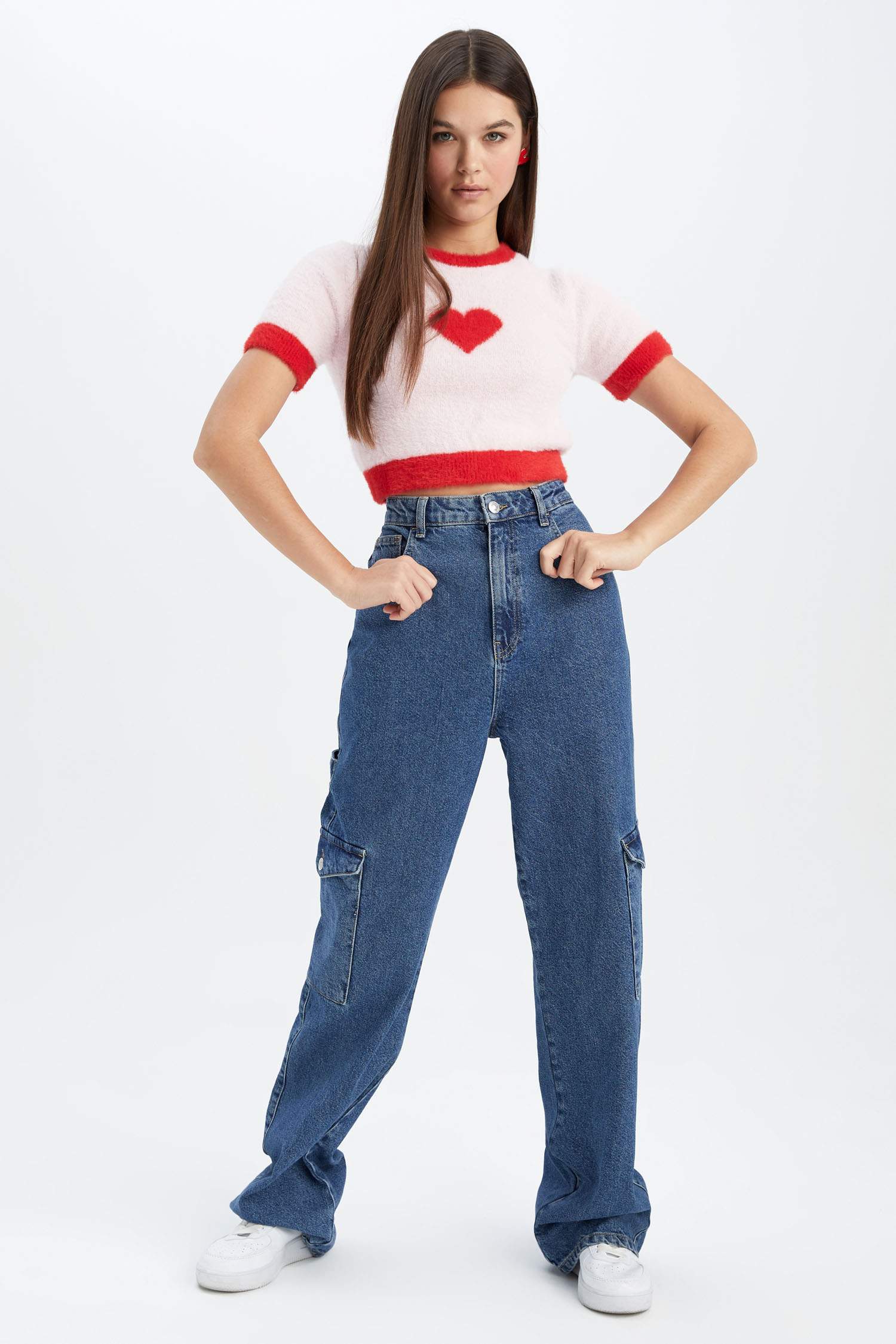 Slim Fit Crew Neck Heart Printed Pullover